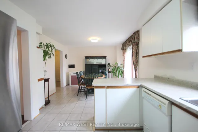 Additional property image - 73 Hullrick Dr