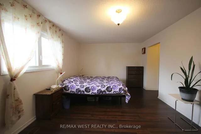 Additional property image - 73 Hullrick Dr