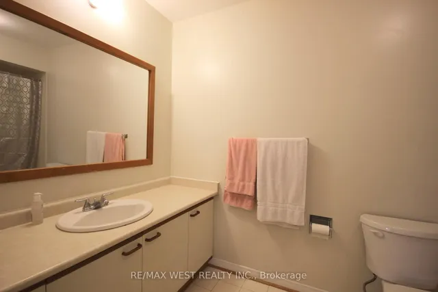 Additional property image - 73 Hullrick Dr