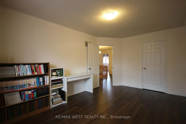 Additional property image - 73 Hullrick Dr