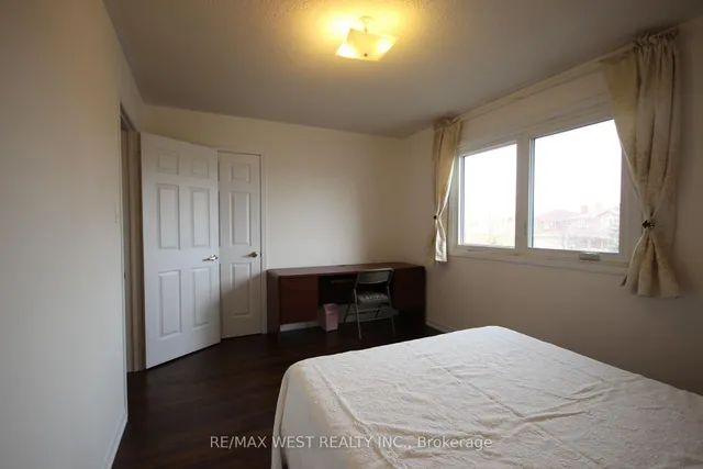 Additional property image - 73 Hullrick Dr