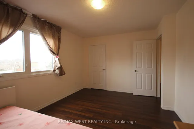 Additional property image - 73 Hullrick Dr