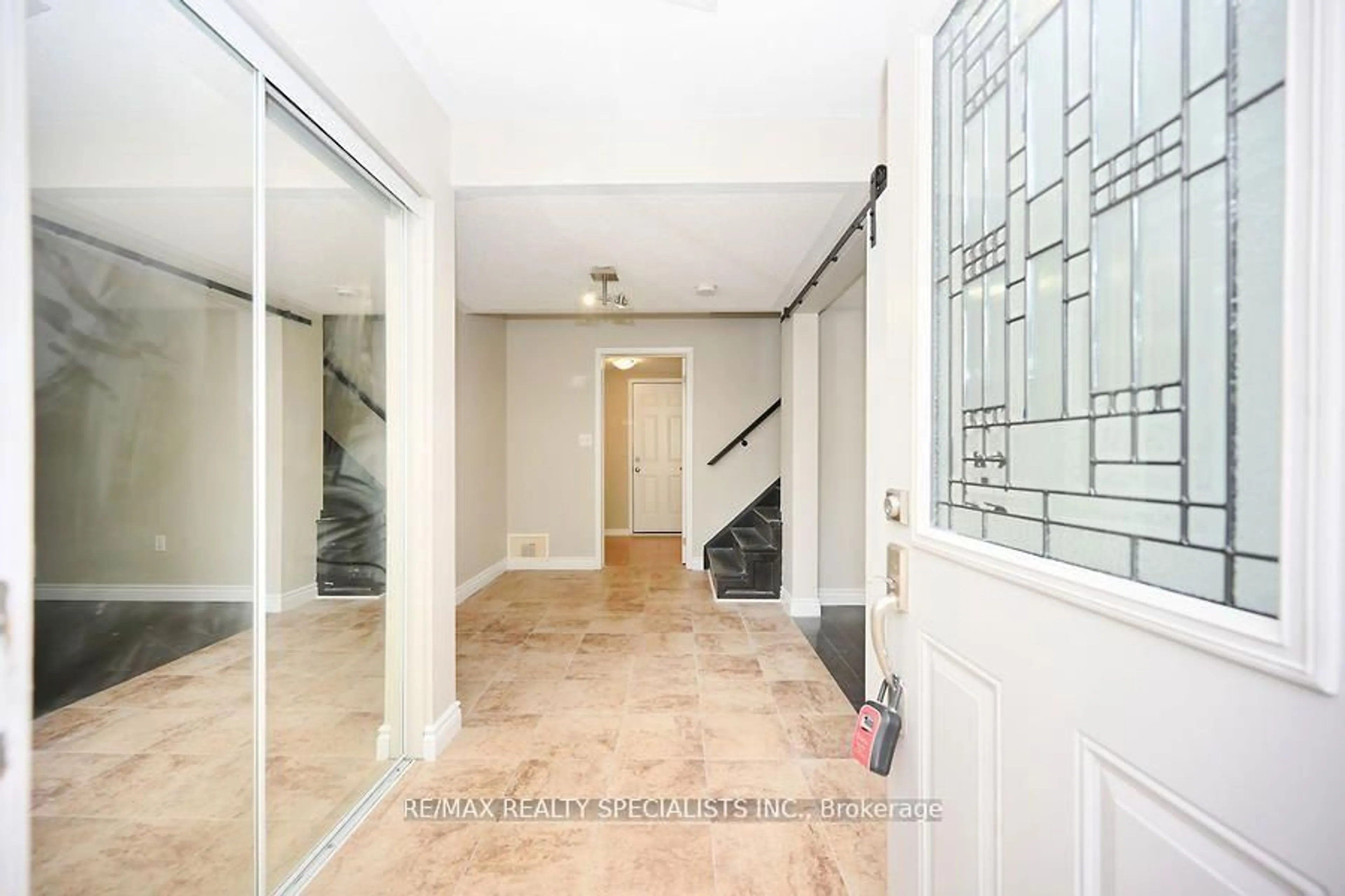 Indoor entryway for 7 Portsdown Rd, Brampton Ontario L7A 0R4