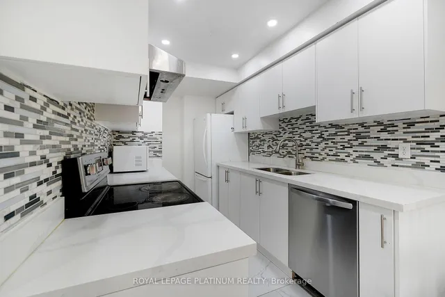 Additional property image - 102 Bunchberry Way