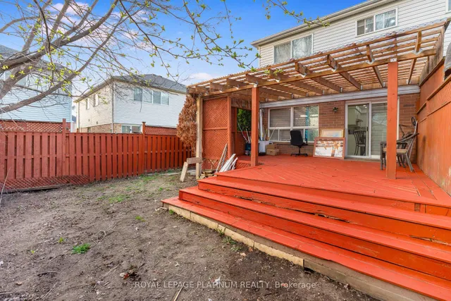 Additional property image - 102 Bunchberry Way