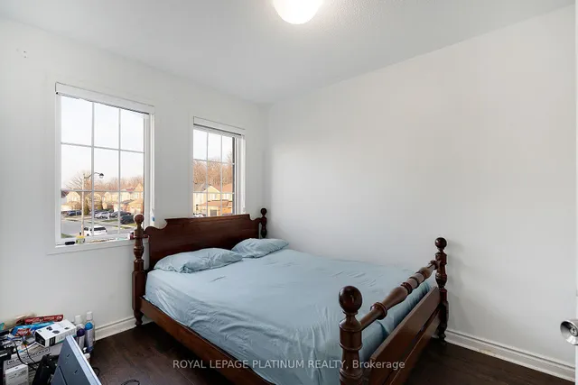 Additional property image - 102 Bunchberry Way