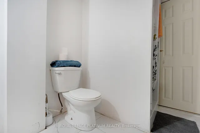 Additional property image - 102 Bunchberry Way