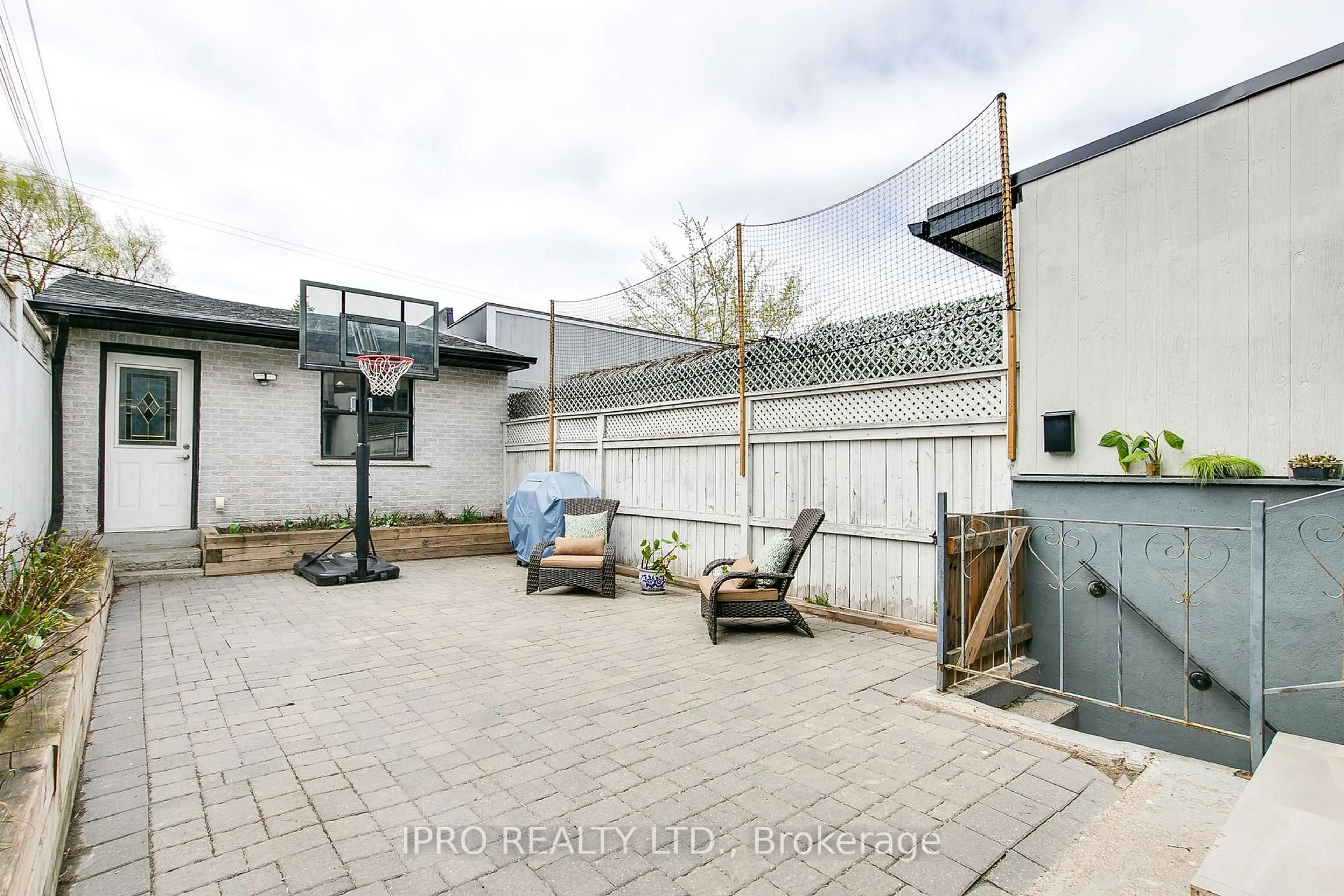 Patio, street for 268 McRoberts Ave, Toronto Ontario M6E 4P6