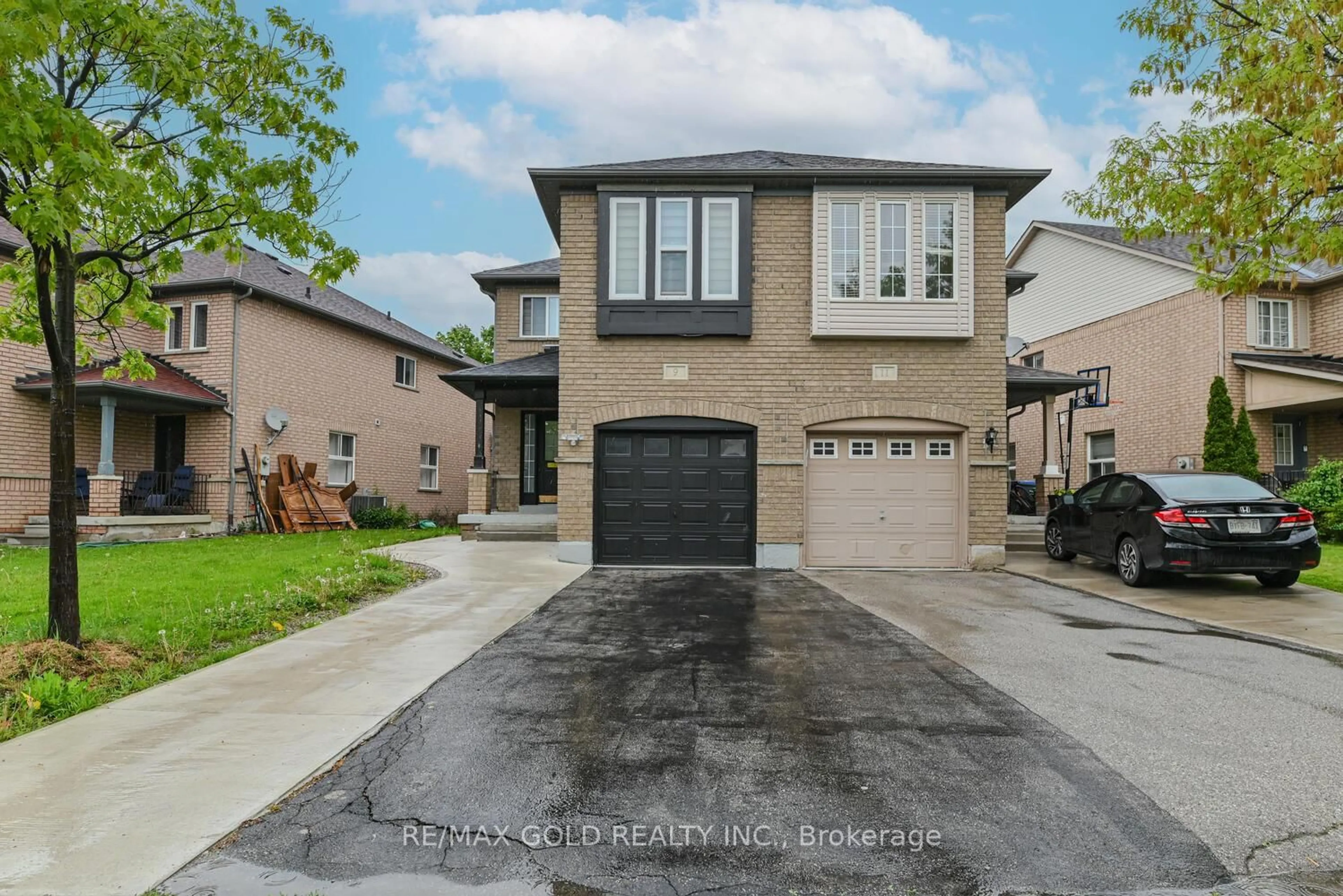 Home with brick exterior material, street for 9 Fairlawn Blvd, Brampton Ontario L6P 1B6