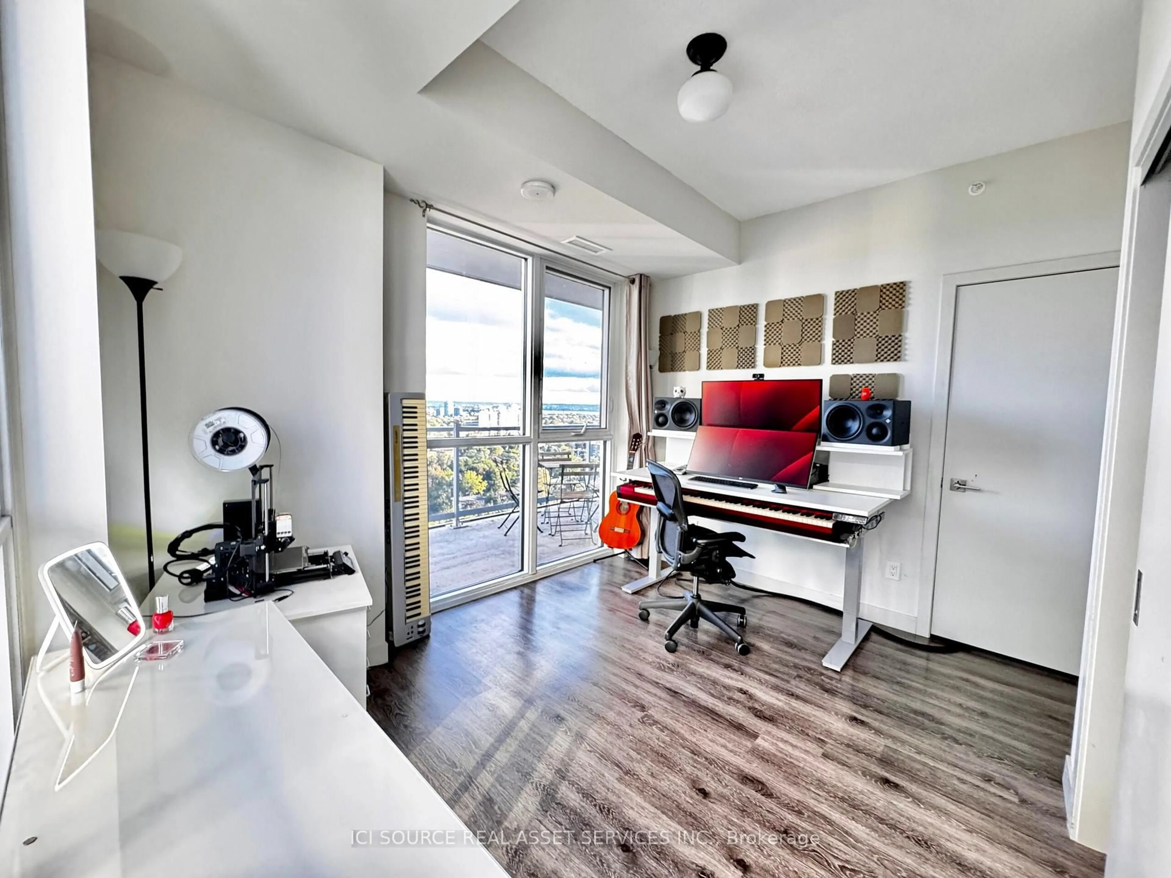Unknown for 2081 Fairview St #1903, Burlington Ontario L7R 0E4