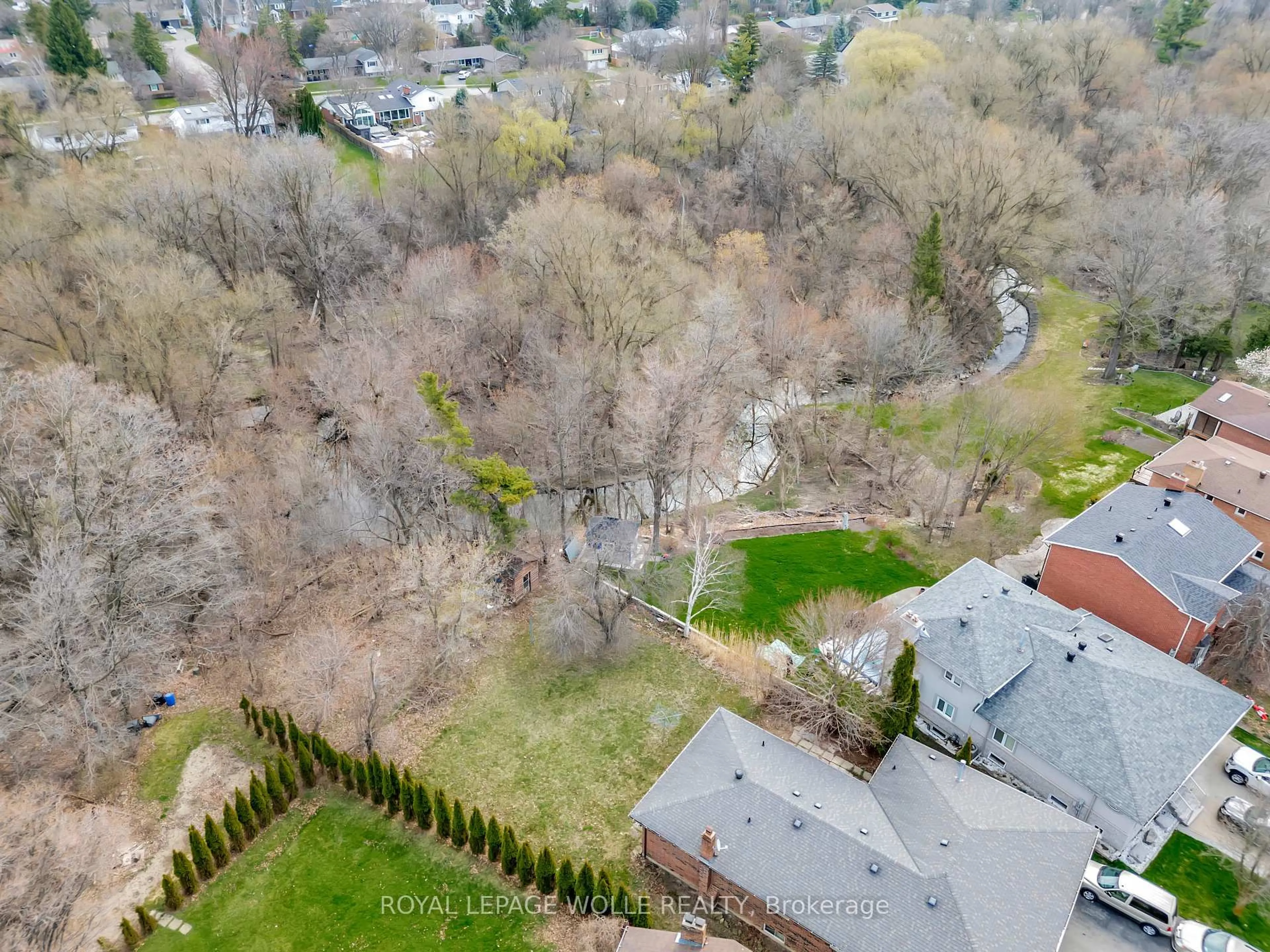 A pic from outside/outdoor area/front of a property/back of a property/a pic from drone, unknown for 43 Curtis Dr, Brampton Ontario L6Y 2J6