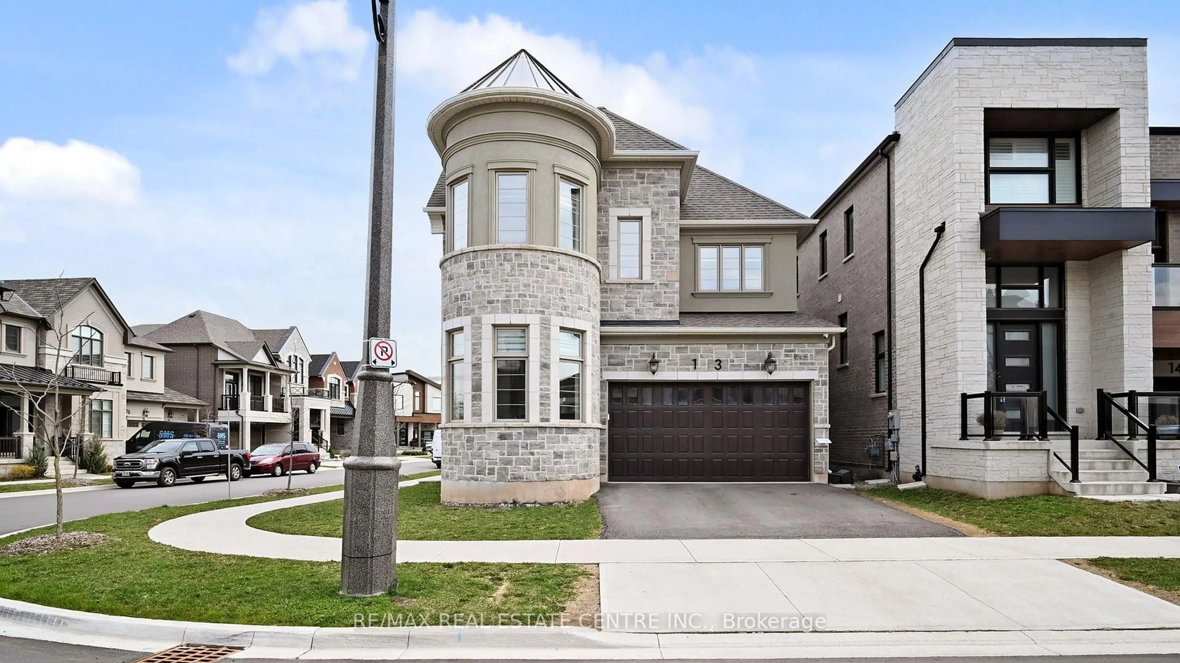 Home with brick exterior material, street for 1473 Varelas Passage, Oakville Ontario L6H 3S2