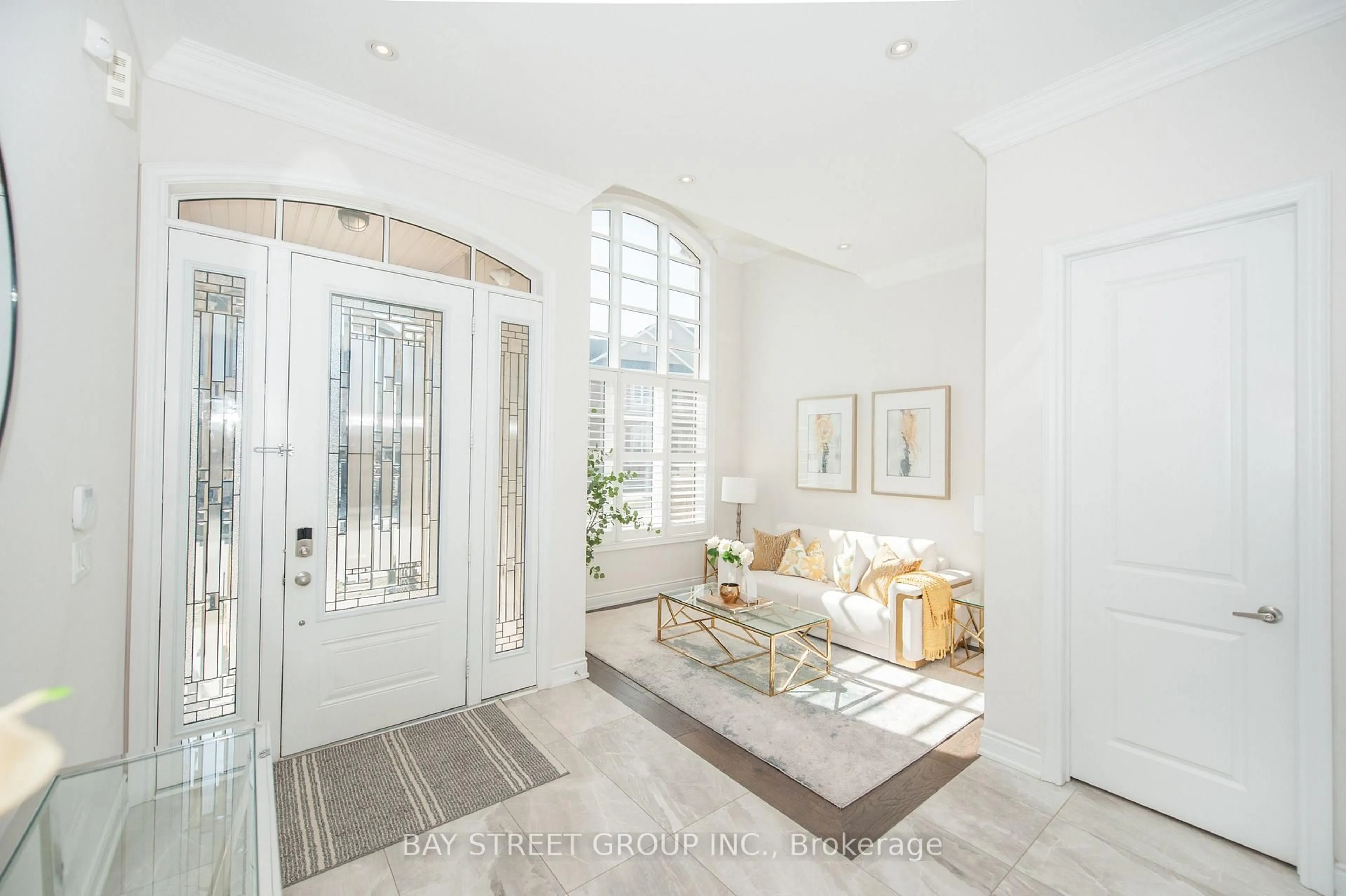Indoor entryway for 3187 Daniel Way, Oakville Ontario L6H 0V7