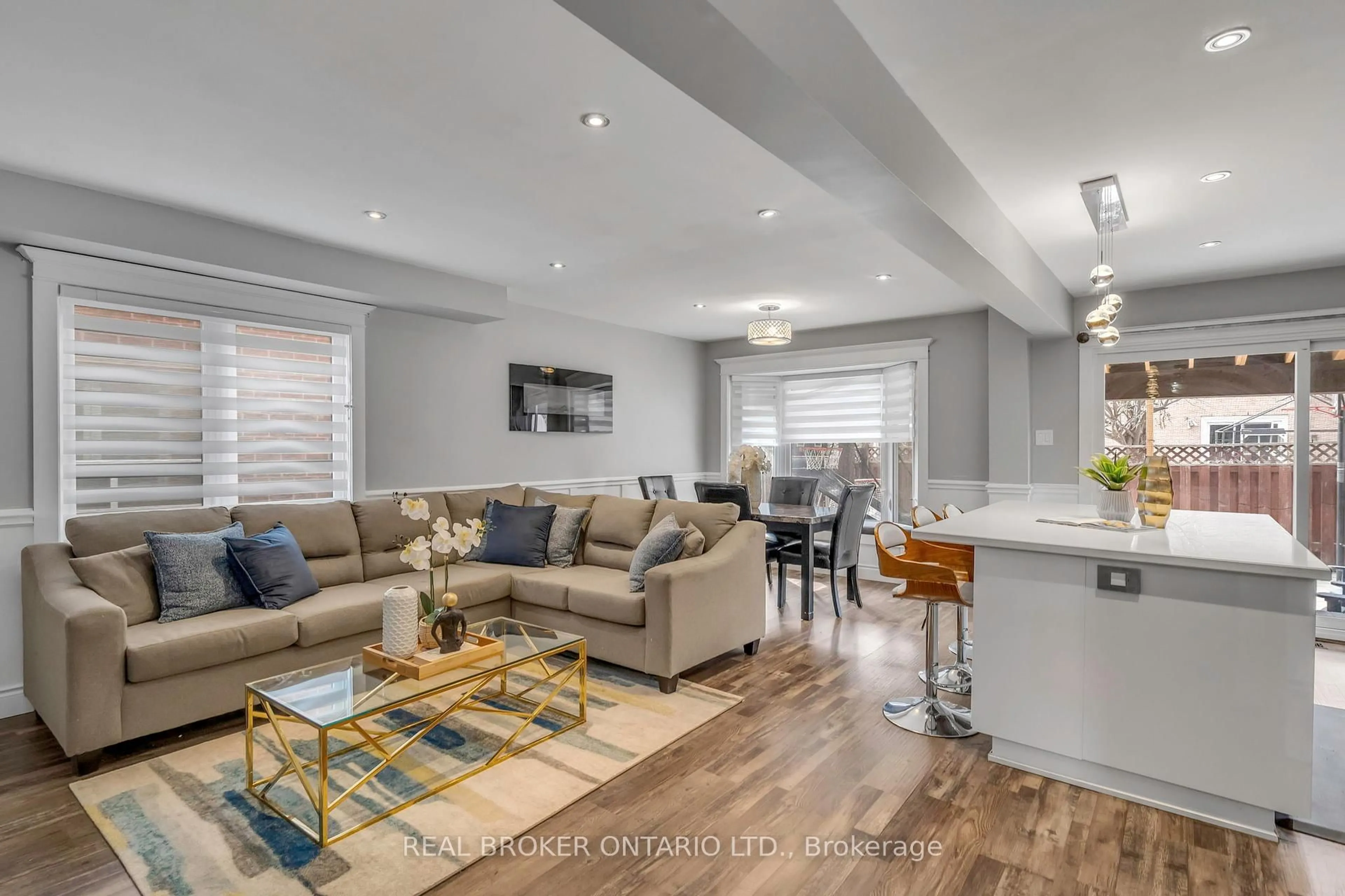 Open concept kitchen, unknown for 40 Metzak Dr, Brampton Ontario L6Z 4N3