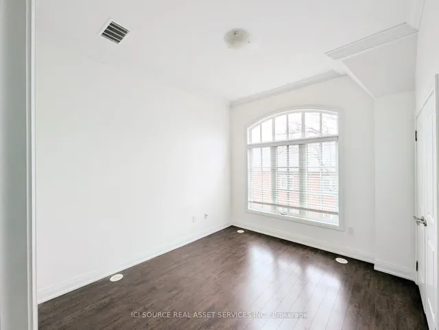Additional property image - 3077 Cawthra Rd Unit 16