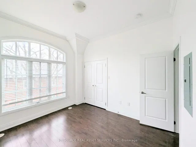 Additional property image - 3077 Cawthra Rd Unit 16