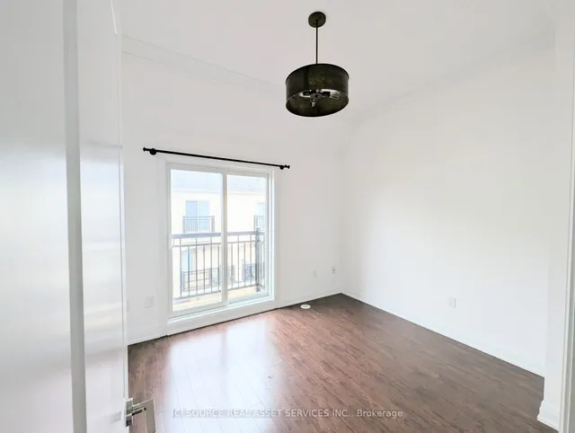 Additional property image - 3077 Cawthra Rd Unit 16