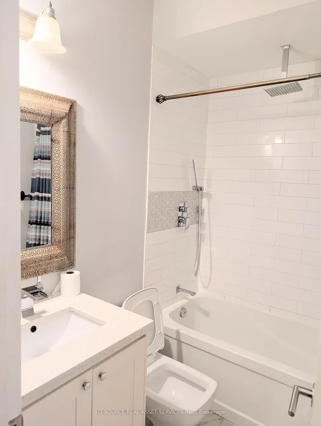 Additional property image - 3077 Cawthra Rd Unit 16