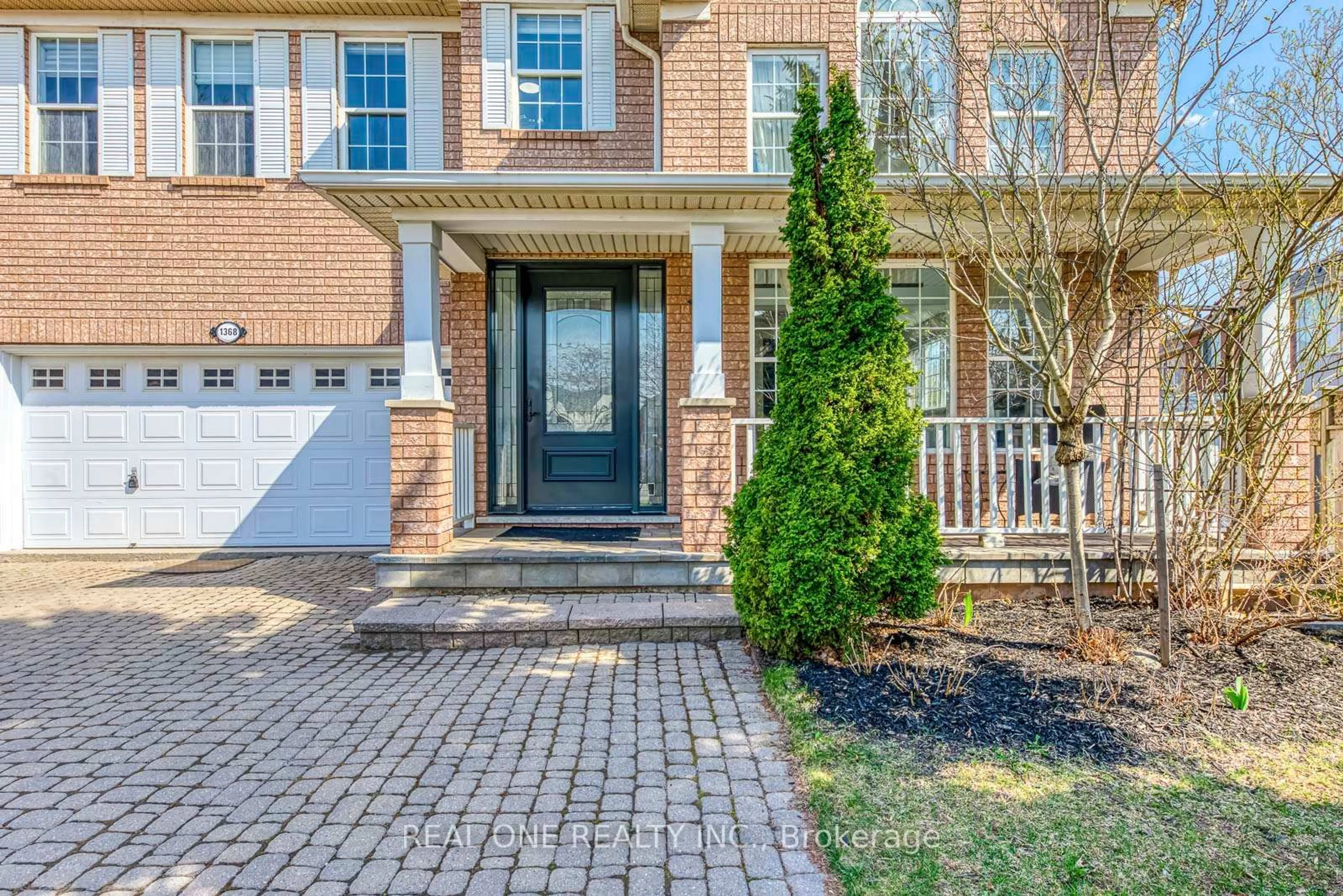 Home with brick exterior material, street for 1368 Pine Glen Rd, Oakville Ontario L6M 4B9