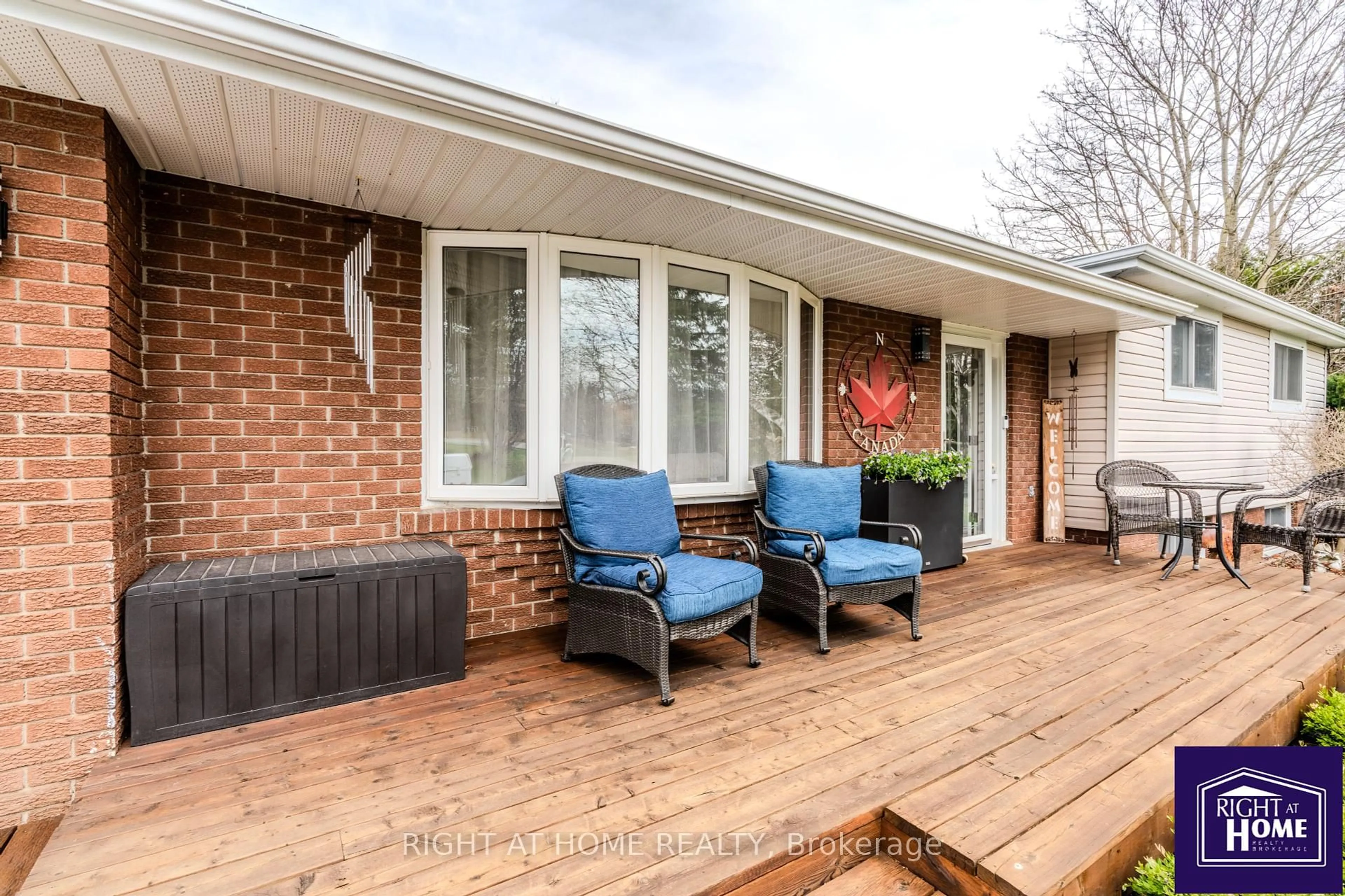Home with brick exterior material, street for 1647 Spruce Dr, Caledon Ontario L7K 1B1