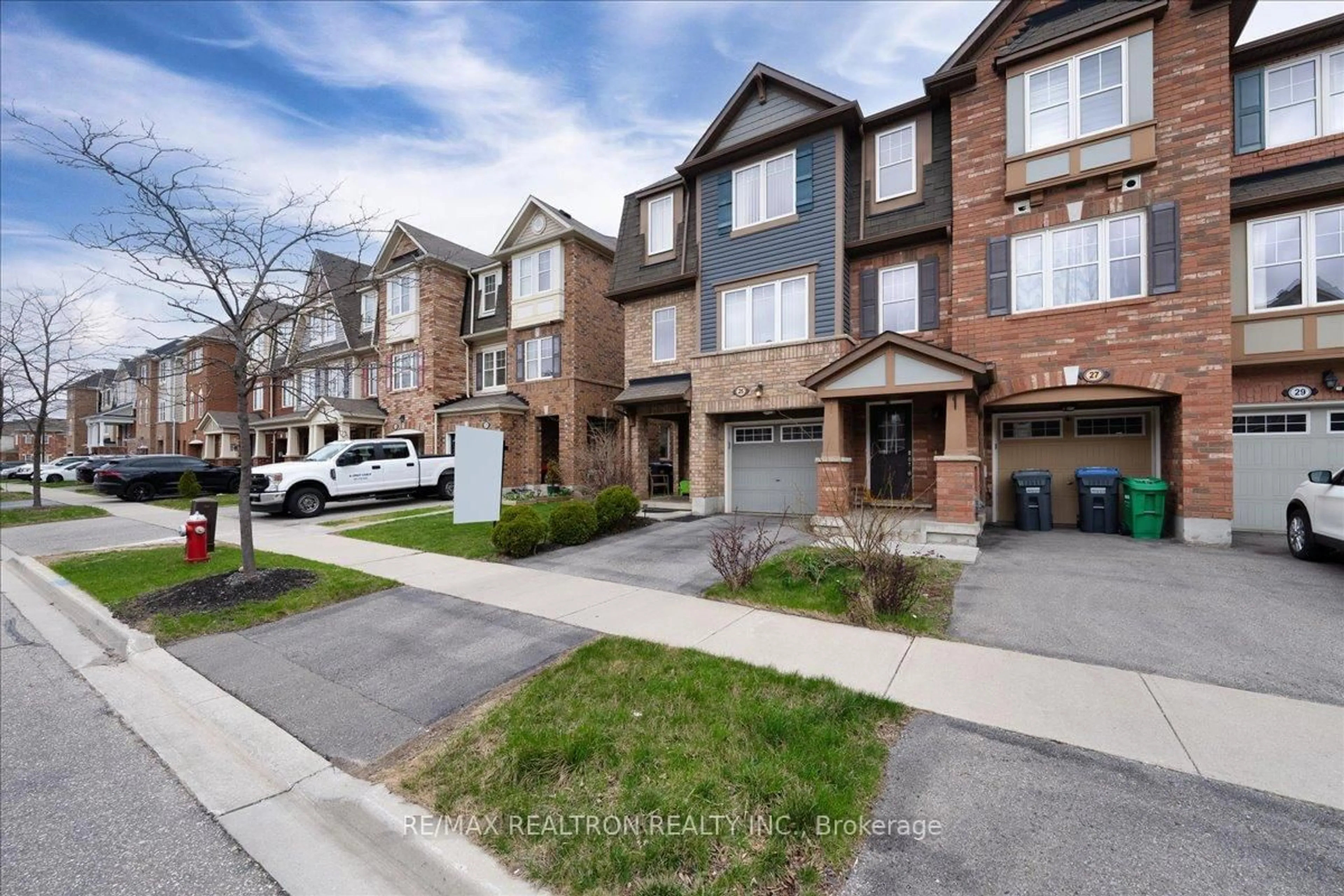 Home with brick exterior material, street for 25 Butterworth Rd, Brampton Ontario L7A 3Z2