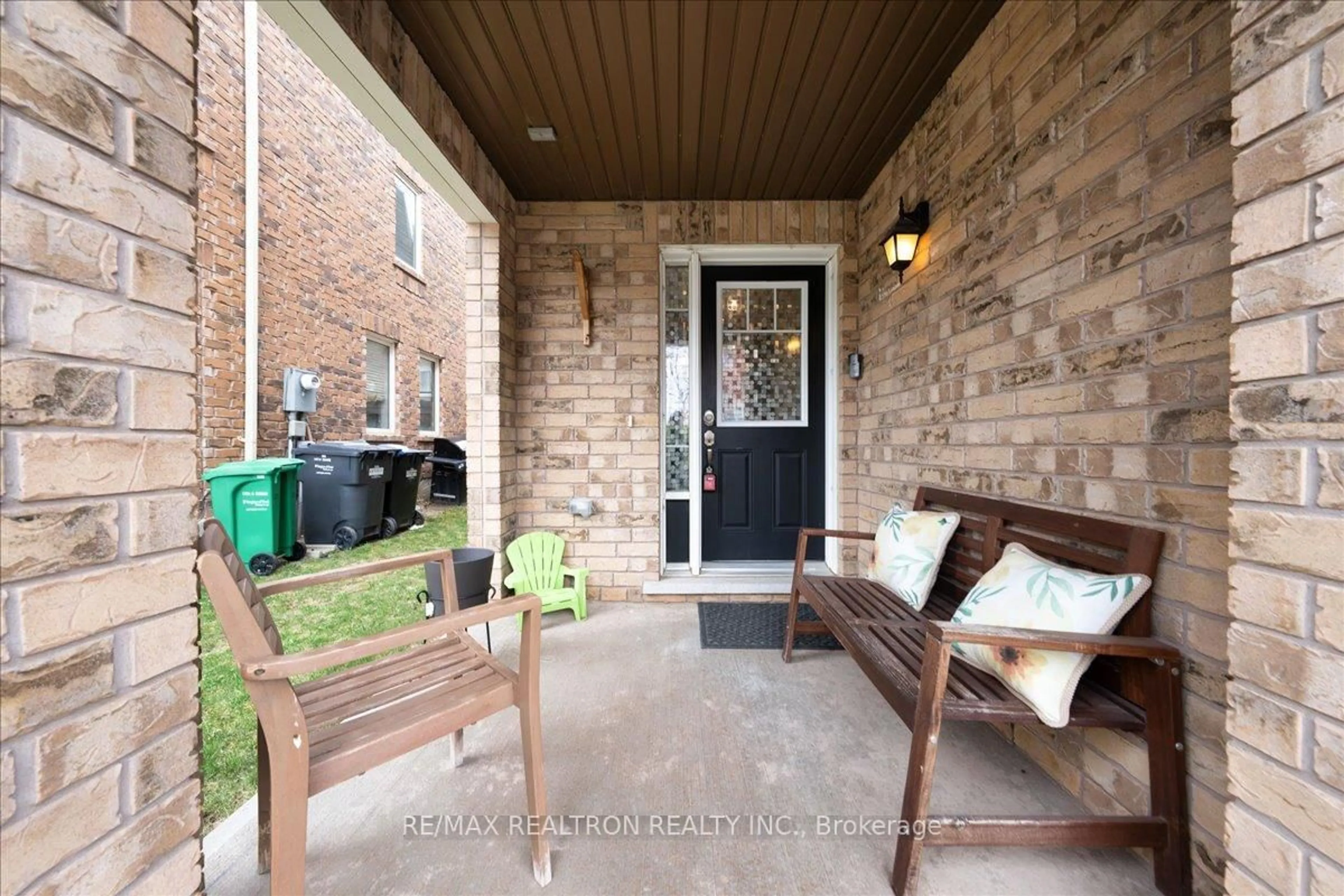 Patio, street for 25 Butterworth Rd, Brampton Ontario L7A 3Z2