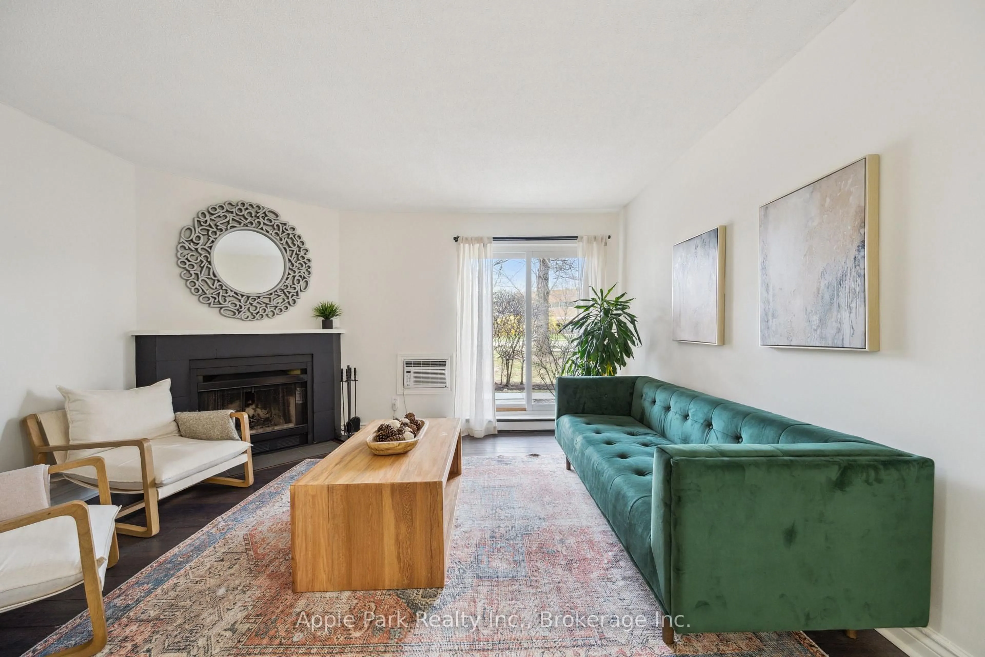 Living room with furniture, unknown for 1450 Glen Abbey Gate #614, Oakville Ontario L6M 2V7