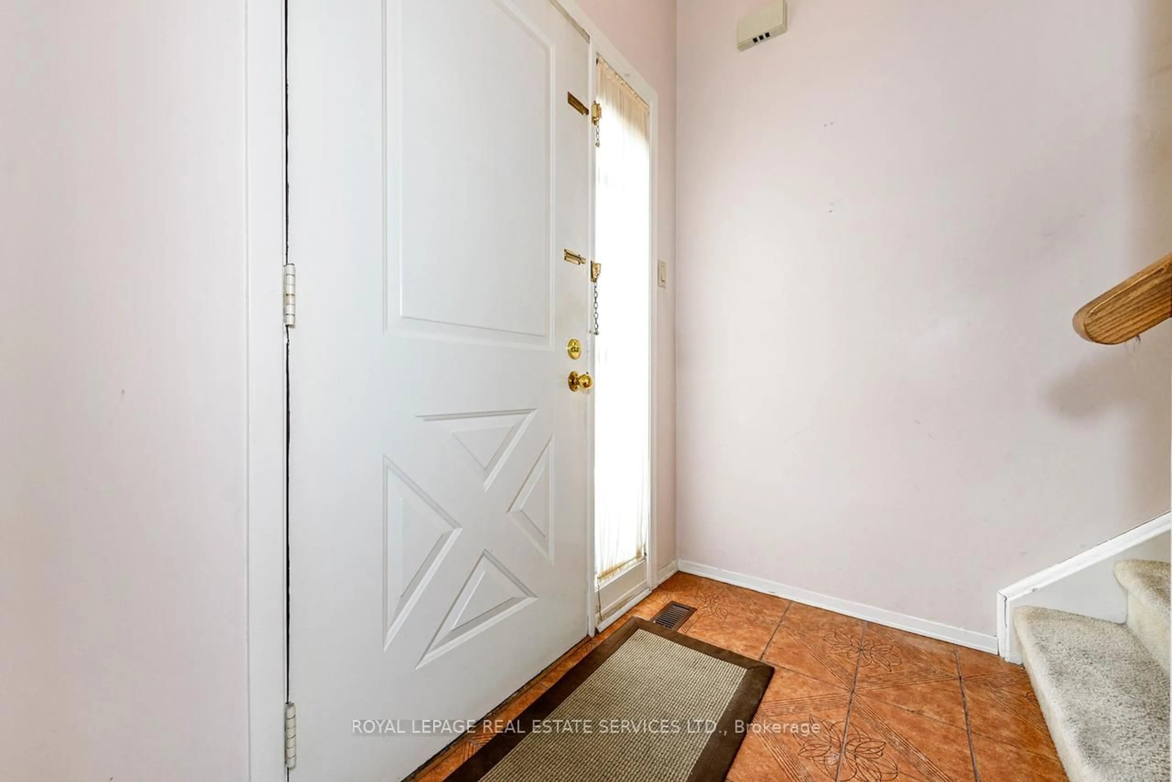 Indoor entryway for 57 Maple Branch Path #43, Toronto Ontario M9P 3T4