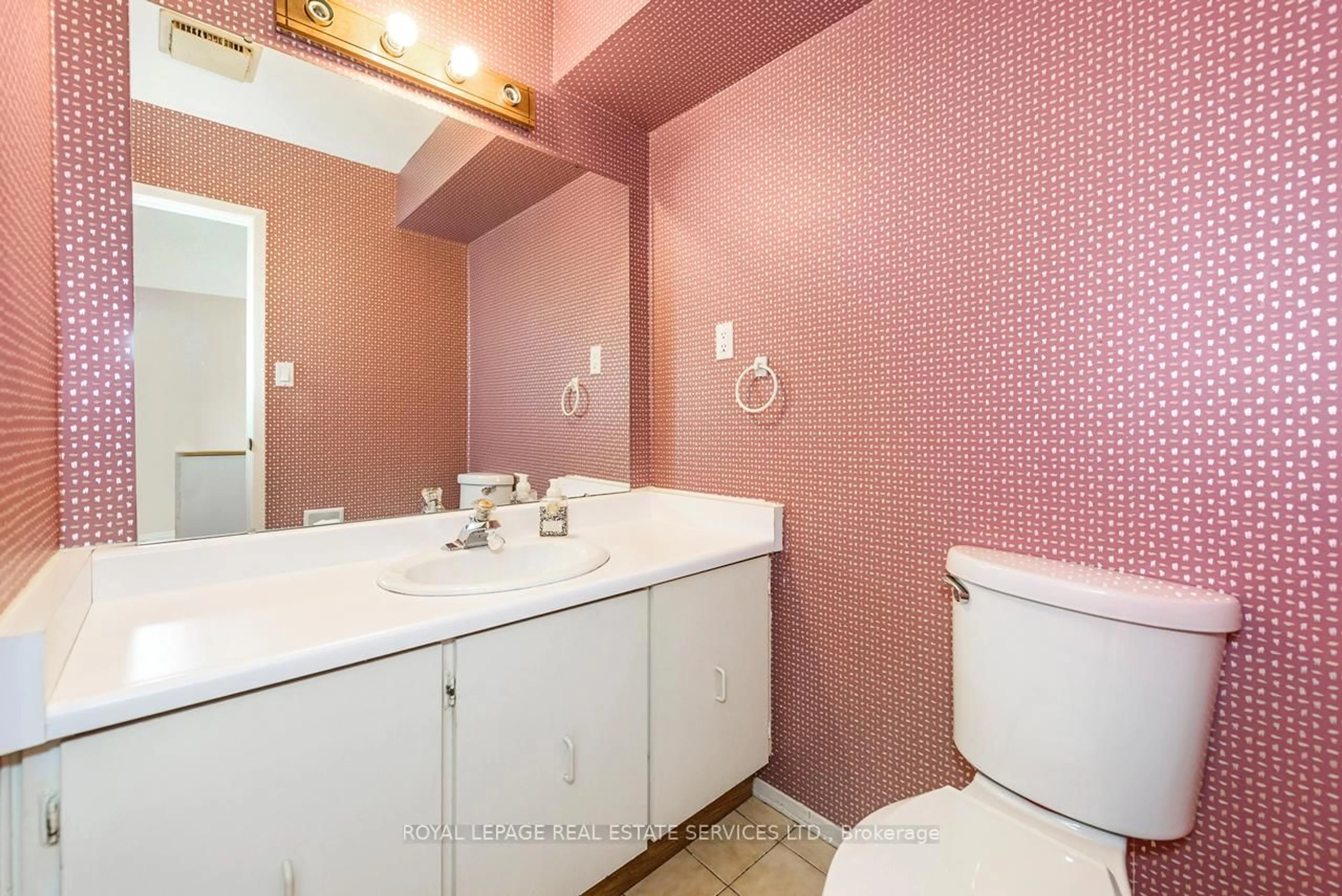 Standard bathroom, ceramic/tile floor for 57 Maple Branch Path #43, Toronto Ontario M9P 3T4