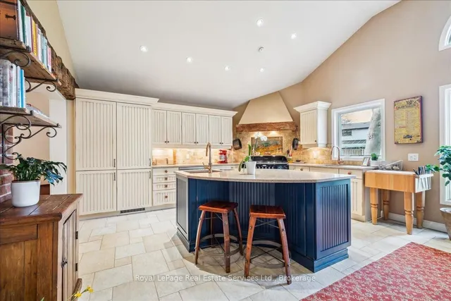 Additional property image - 246 Albion Ave