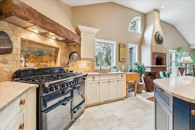 Additional property image - 246 Albion Ave