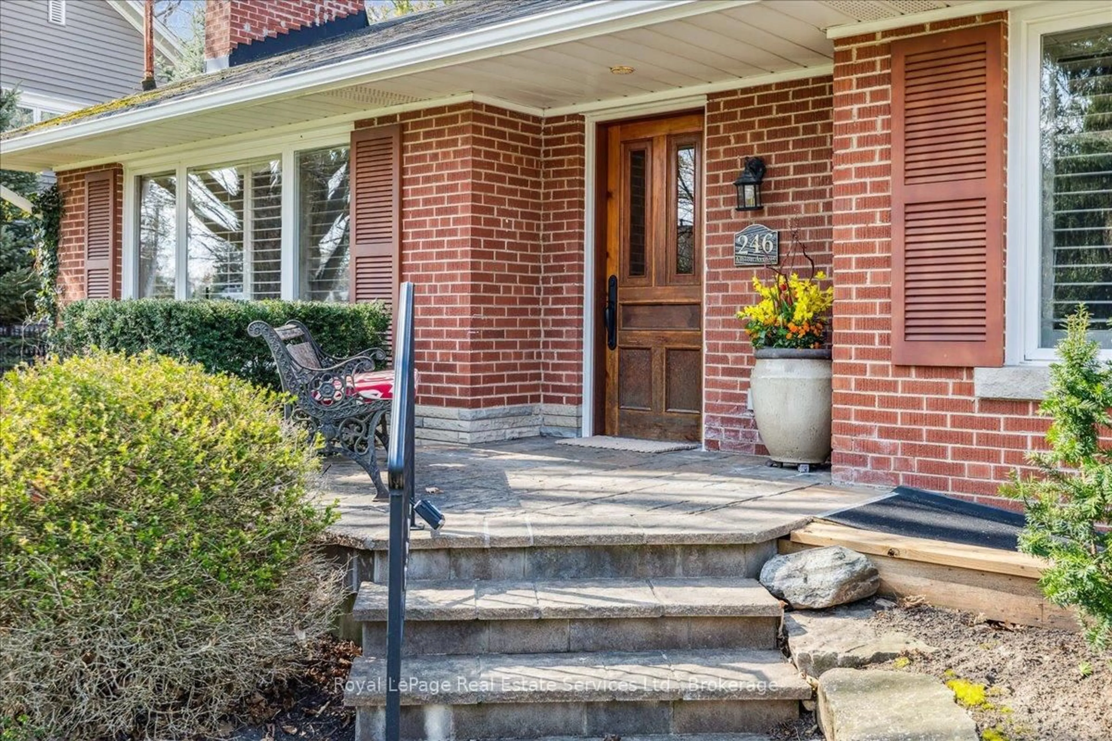 Home with brick exterior material, street for 246 Albion Ave, Oakville Ontario L6J 4T5
