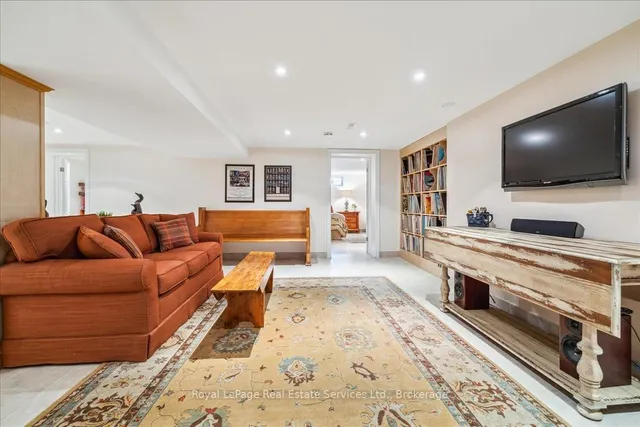 Additional property image - 246 Albion Ave