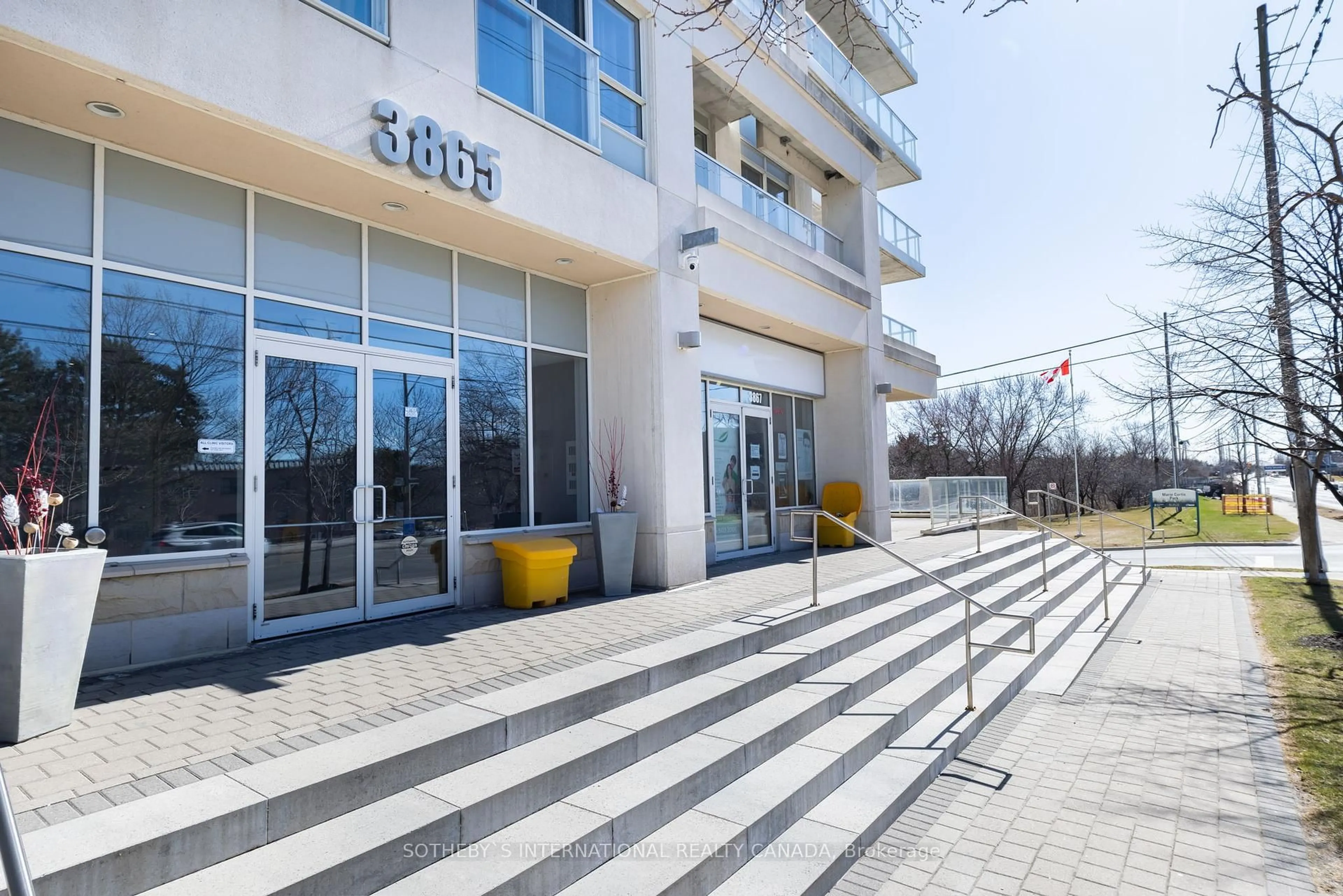 Lobby for 3865 Lake Shore Blvd #520, Toronto Ontario M8W 0A2