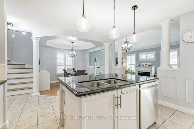 Additional property image - 7362 Banffshire Crt