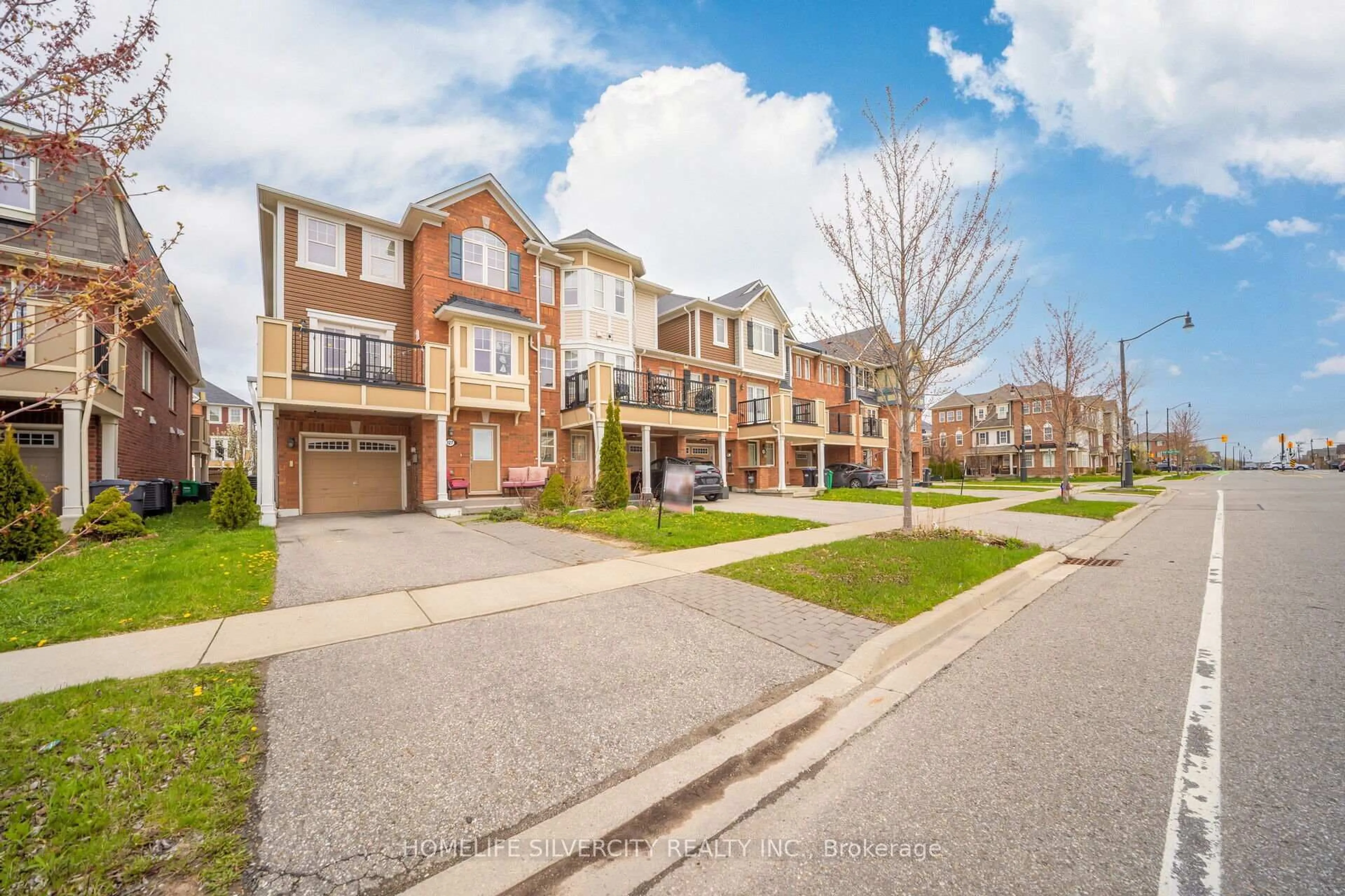 A pic from outside/outdoor area/front of a property/back of a property/a pic from drone, street for 127 Bleasdale Ave, Brampton Ontario L7A 0V8
