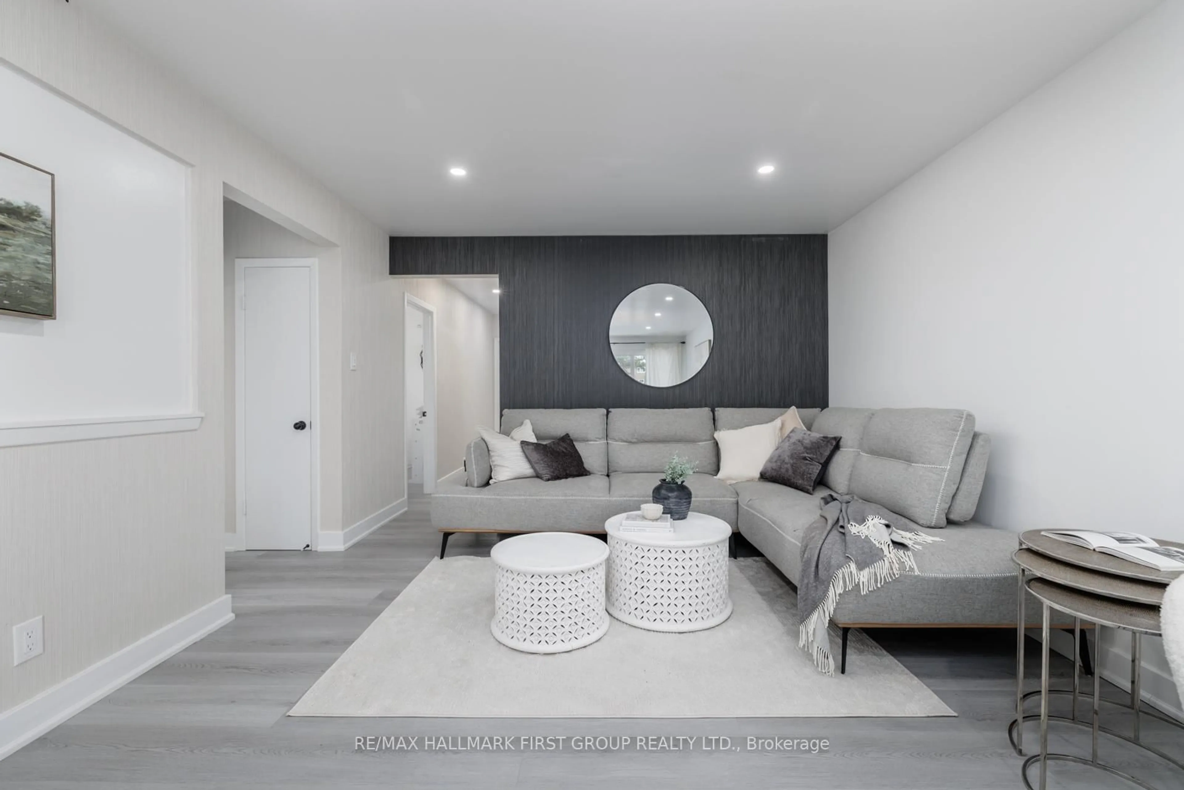 Living room with furniture, unknown for 30 Derrydown Rd, Toronto Ontario M3J 1R3