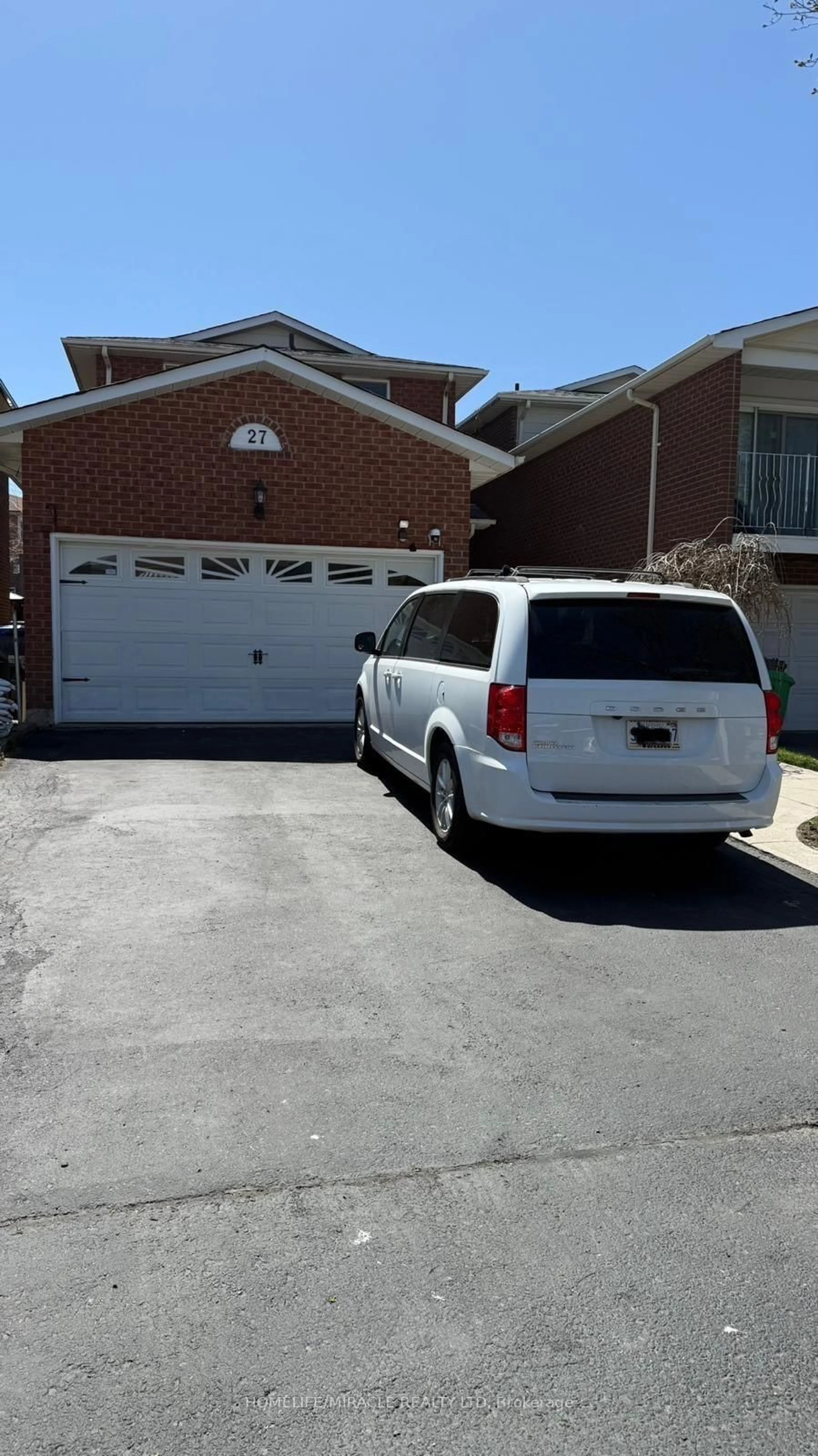 Unknown for 27 Deerpark Cres, Brampton Ontario L6X 2T6