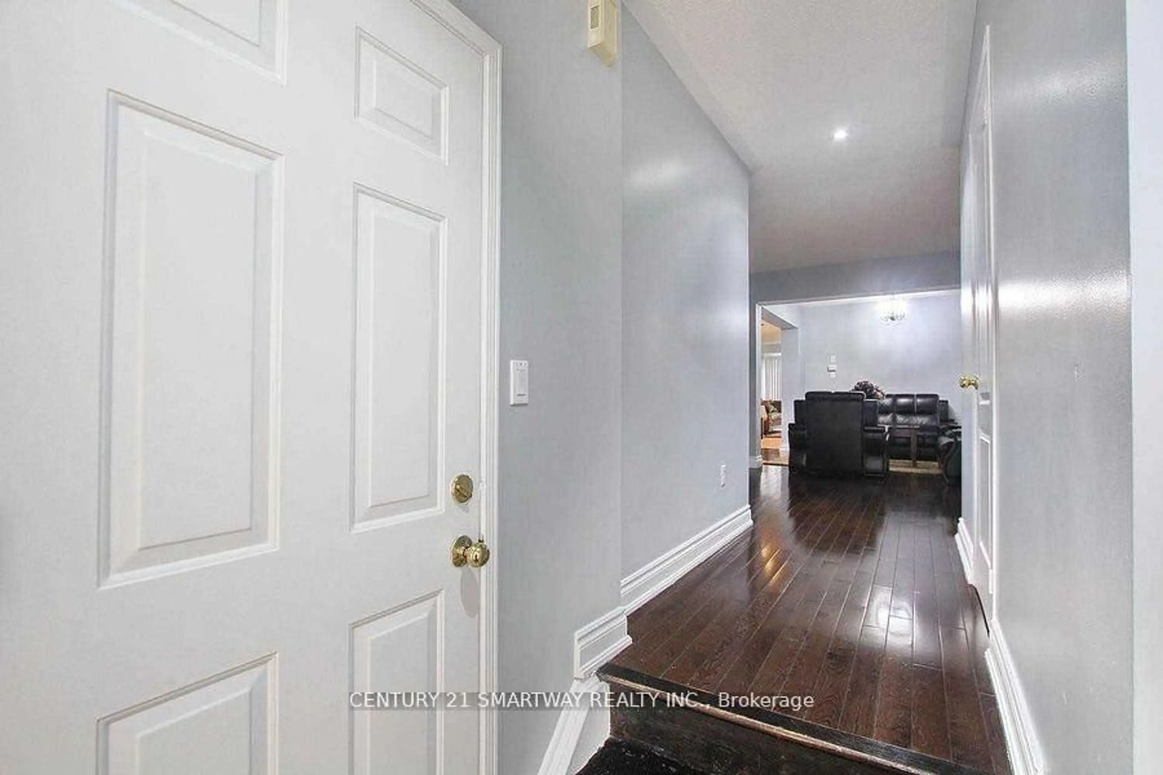 Indoor entryway for 58 Feather Reed Way, Brampton Ontario L6R 2Z9