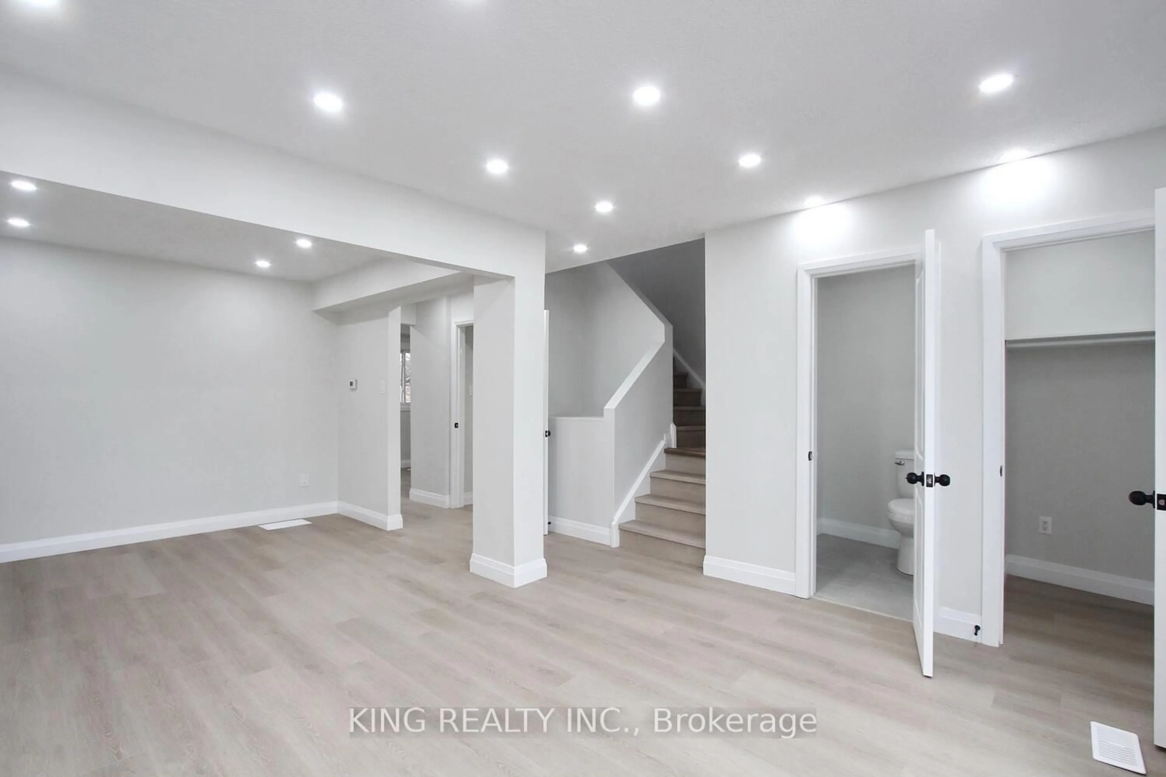 Indoor entryway for 62 Ashton Cres #62, Brampton Ontario L6S 3J9