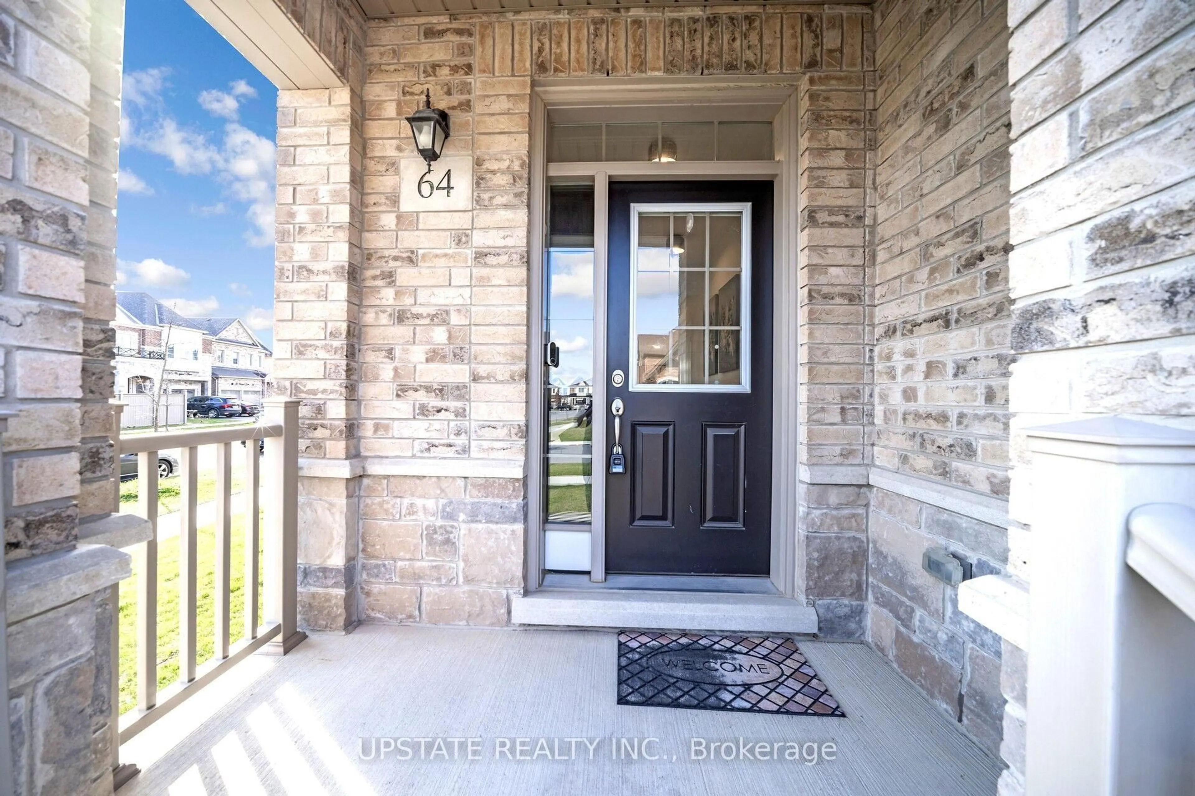 Indoor entryway for 64 Hubbell Rd, Brampton Ontario L6Y 2A5