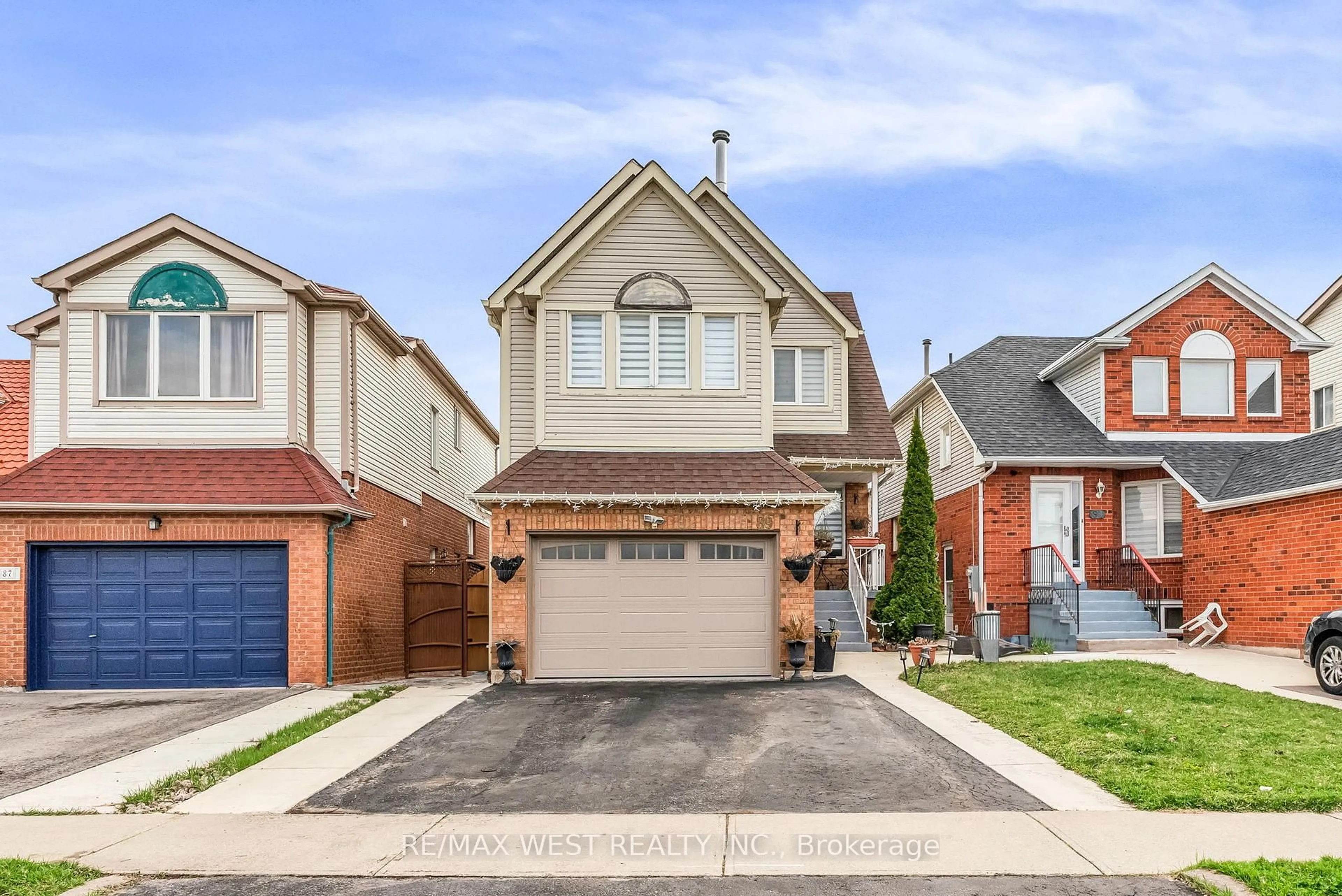 Home with brick exterior material, street for 89 Beconsfield Ave, Brampton Ontario L6Y 4R6