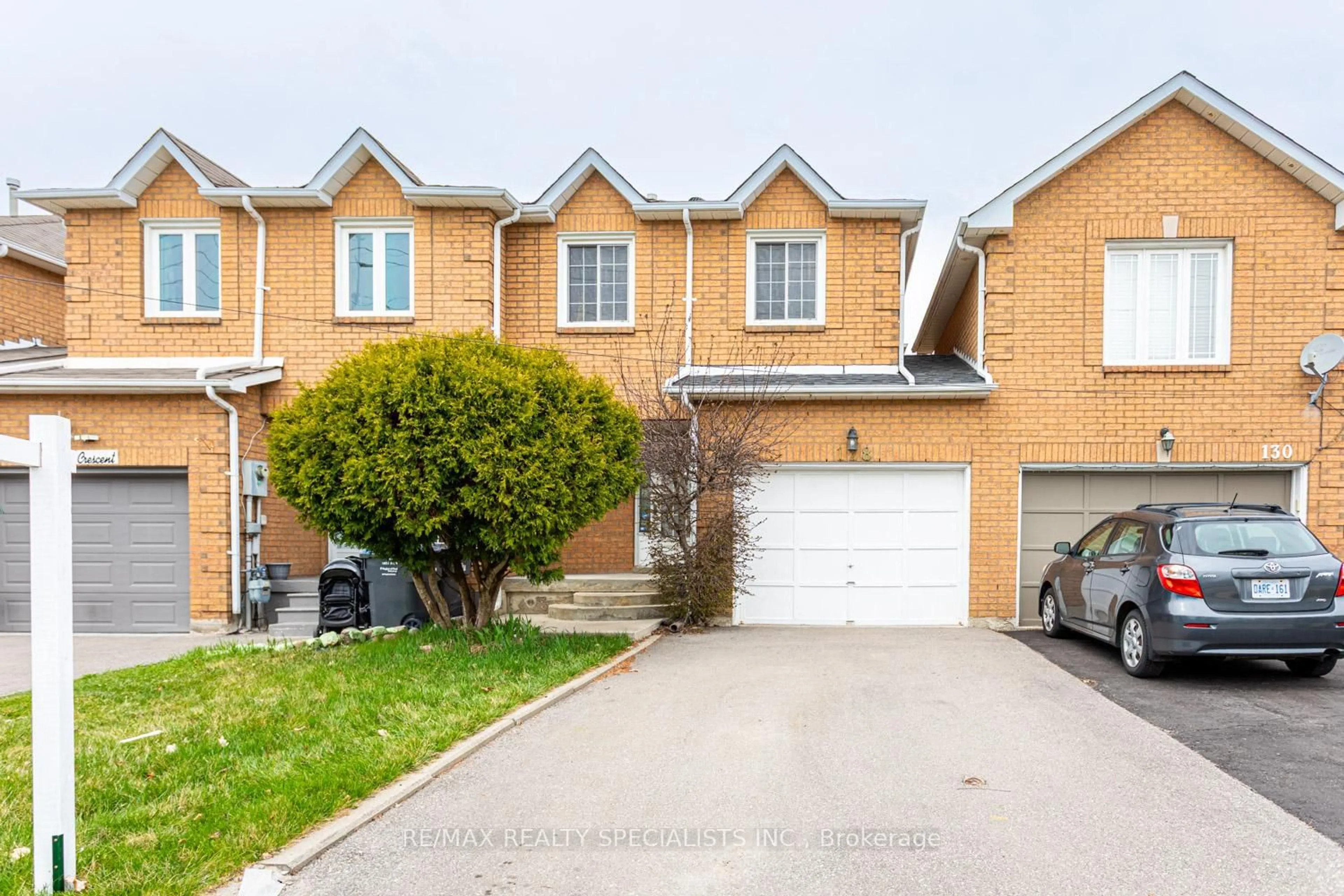 Home with brick exterior material, street for 128 TOBA Cres, Brampton Ontario L6Z 4R9