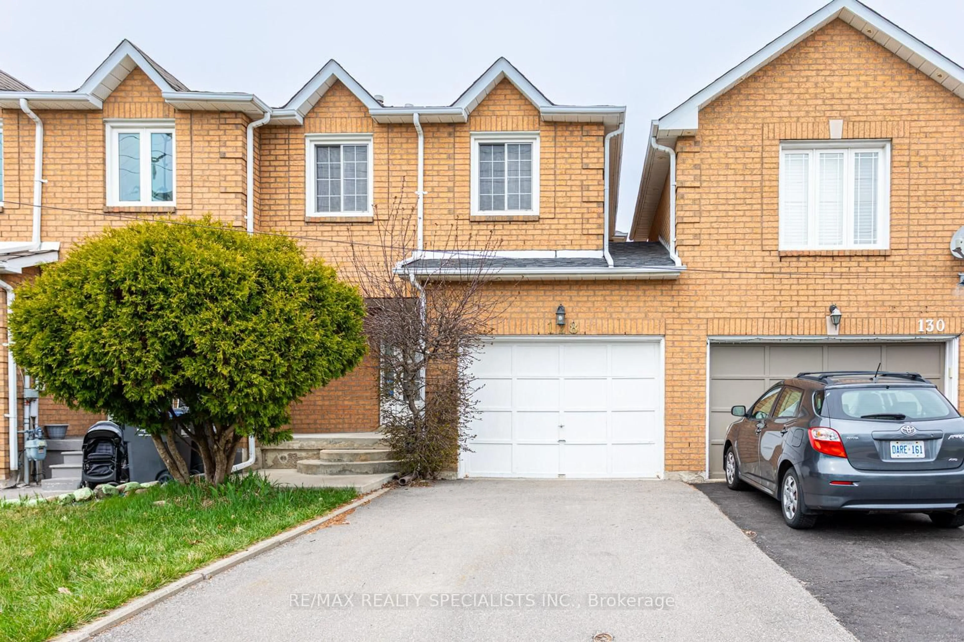 Home with brick exterior material, street for 128 TOBA Cres, Brampton Ontario L6Z 4R9