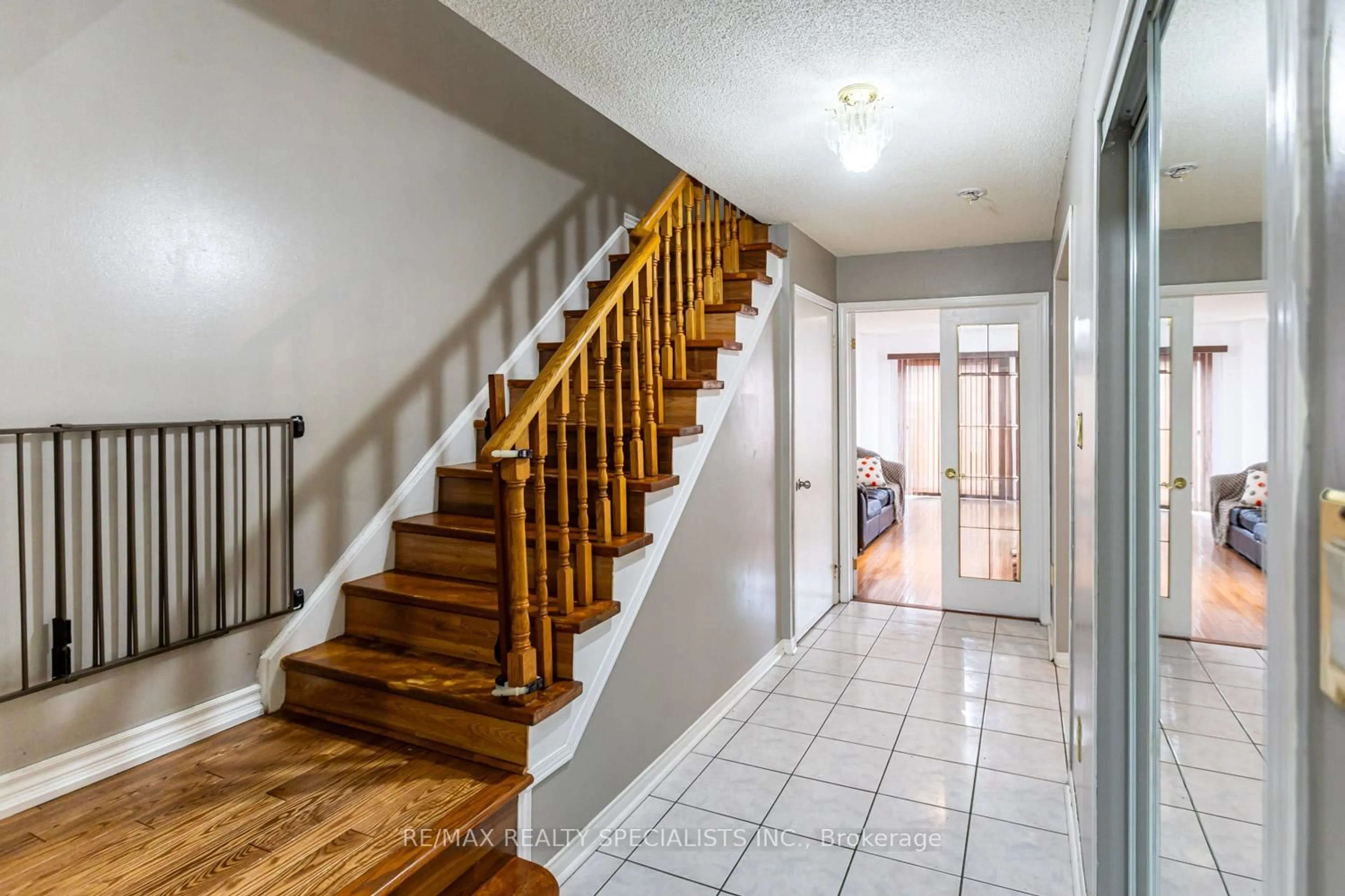 Unknown for 128 TOBA Cres, Brampton Ontario L6Z 4R9
