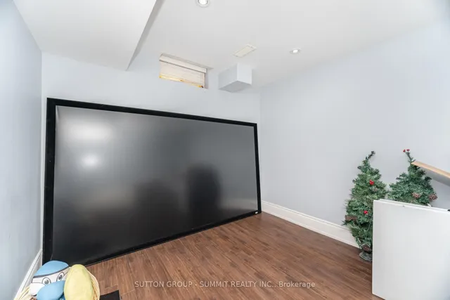 Additional property image - 16 Adastra Pl