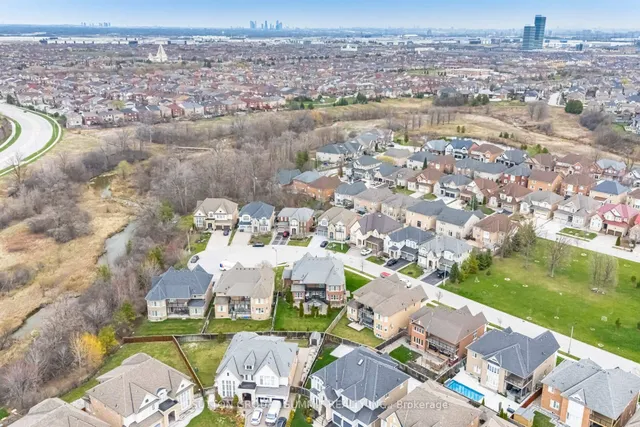 Additional property image - 16 Adastra Pl