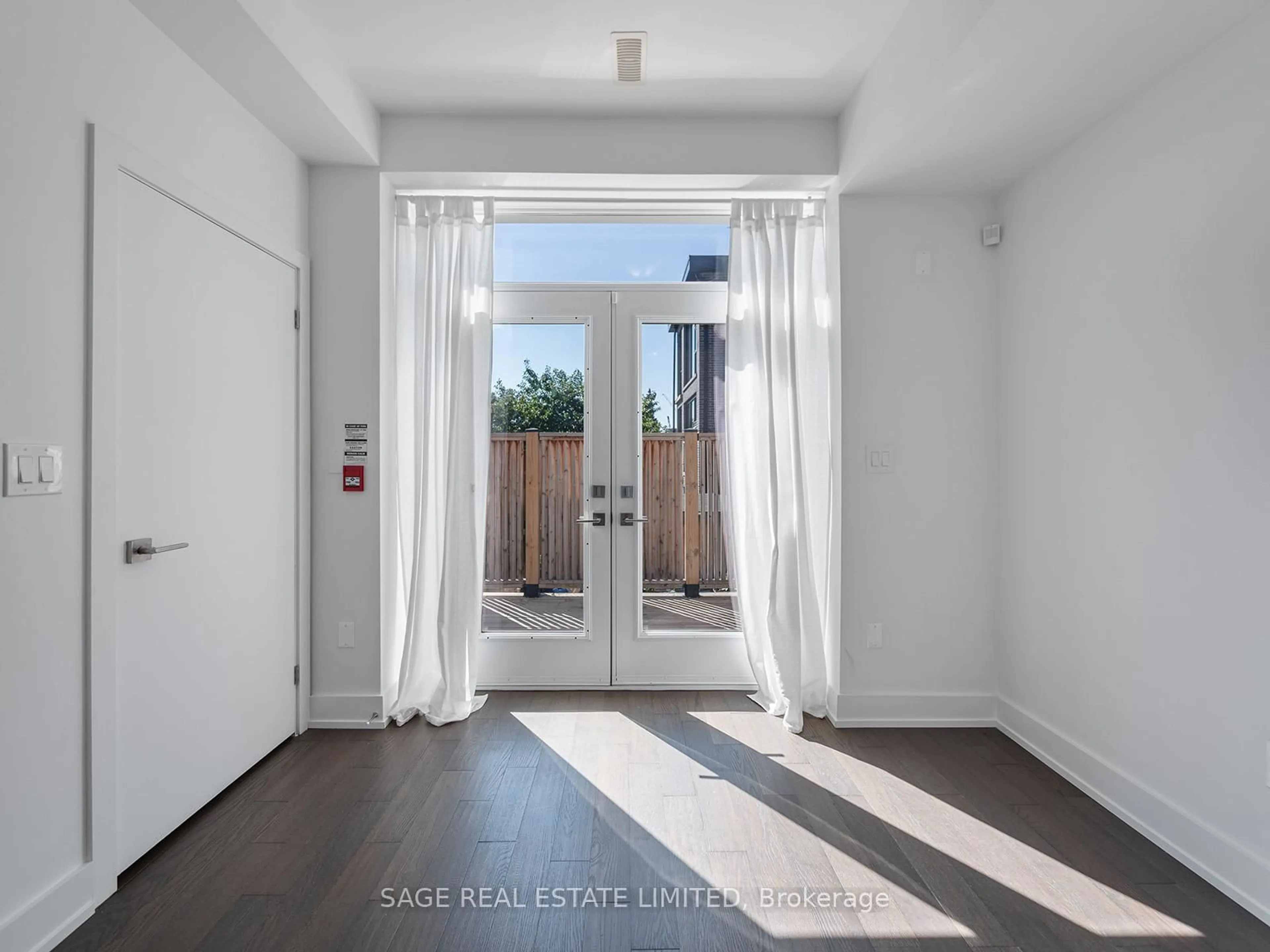 Indoor entryway for 1183 Dufferin St #113, Toronto Ontario M6H 4B7