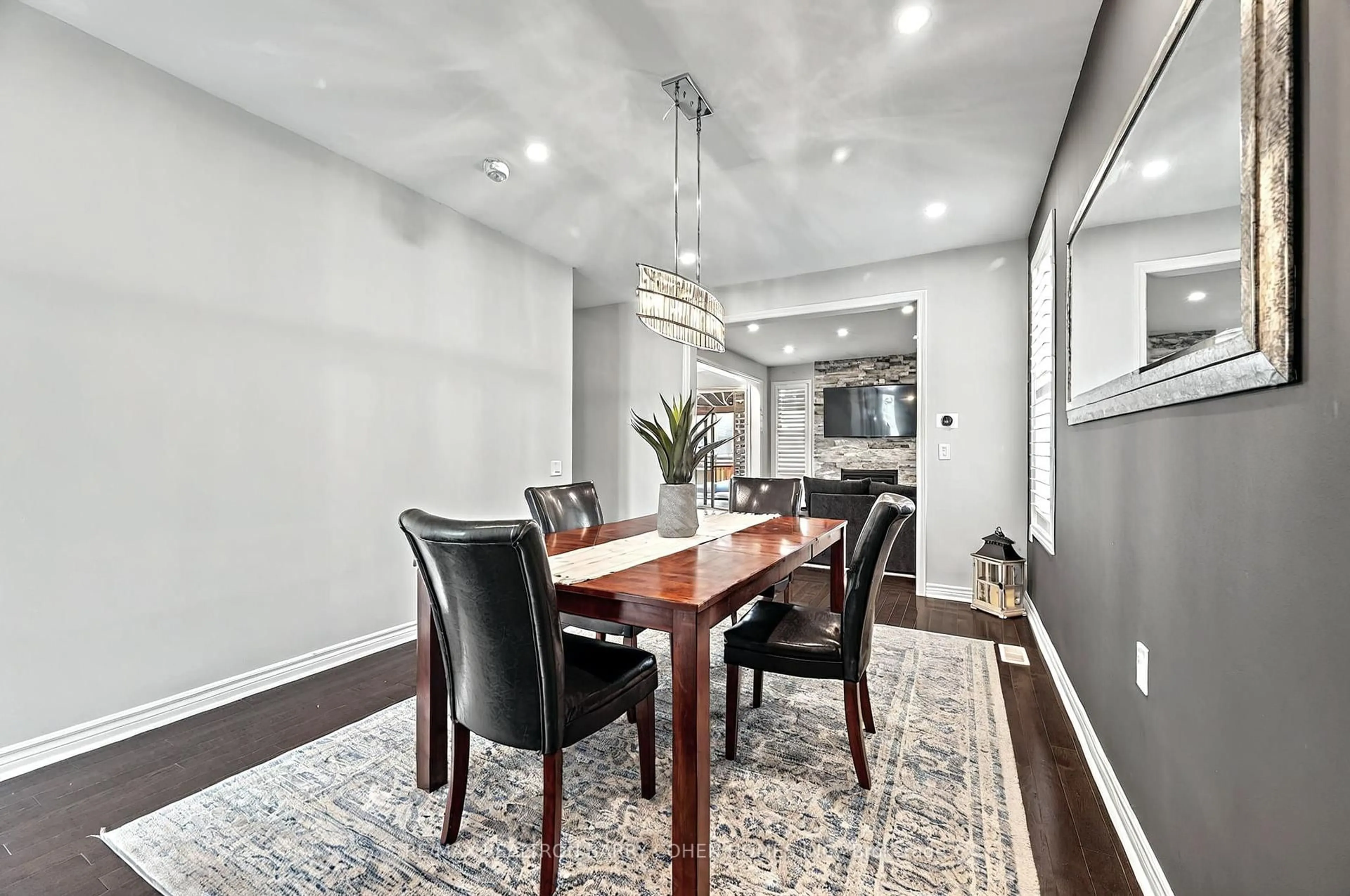 Dining room, unknown for 21 Meadowcreek Rd, Caledon Ontario L7C 3Y9