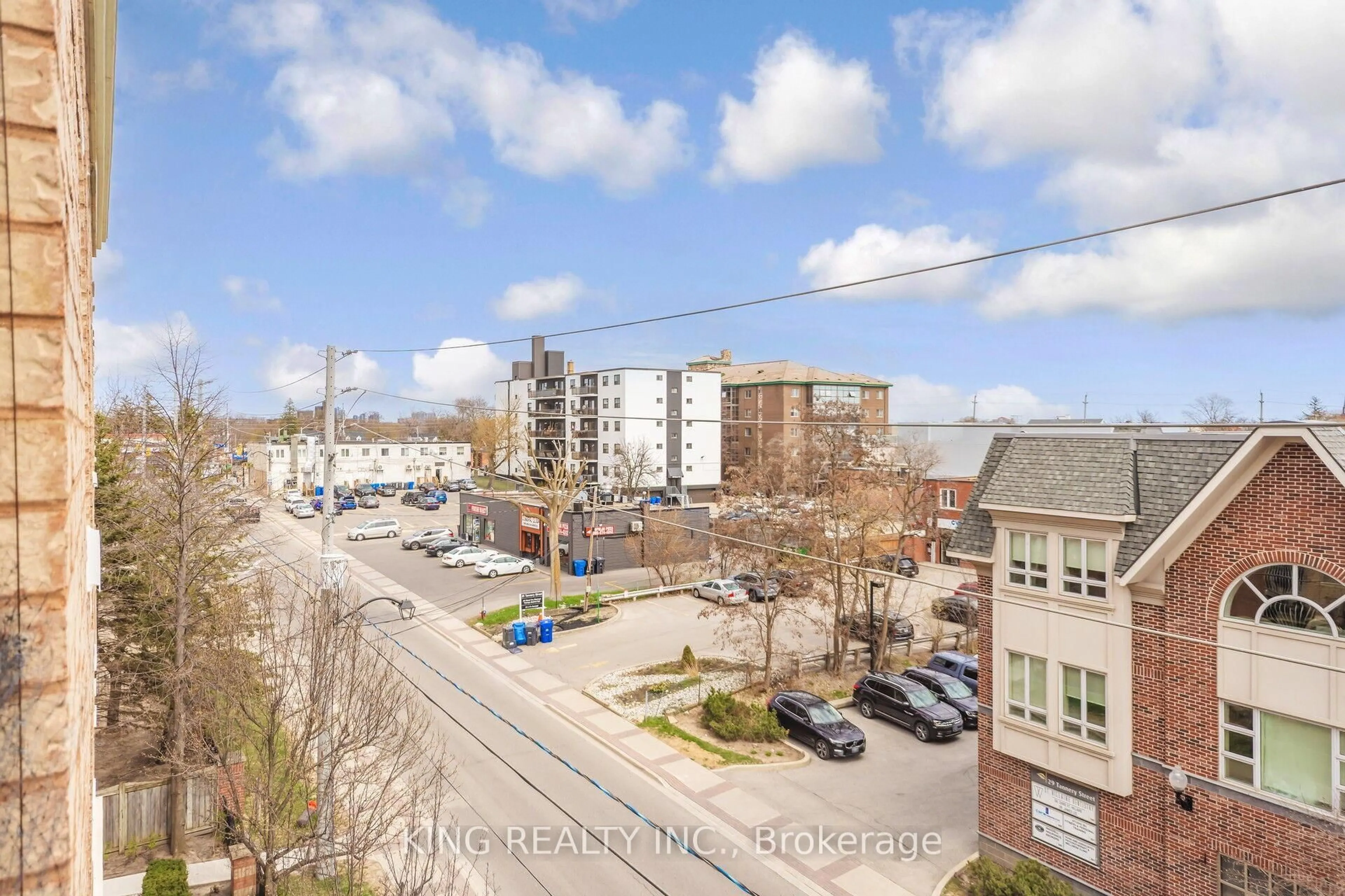A pic from outside/outdoor area/front of a property/back of a property/a pic from drone, city buildings view from balcony for 32 Tannery St #505, Mississauga Ontario L5M 6T6